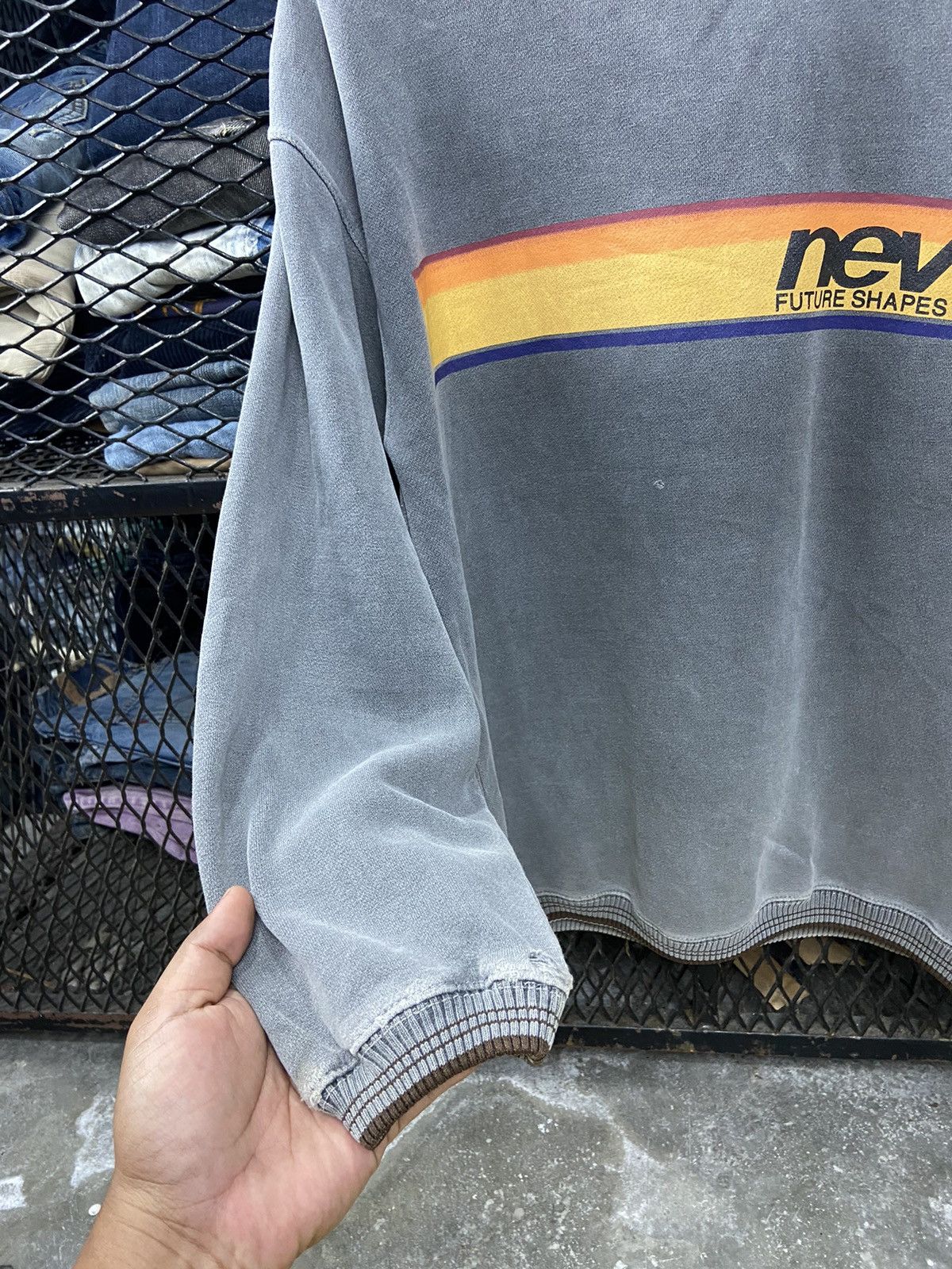 Other × Vintage Vintage Nev Future Shapes Surf Sweatshirt Size US L / EU 52-54 / 3 - 4 Thumbnail