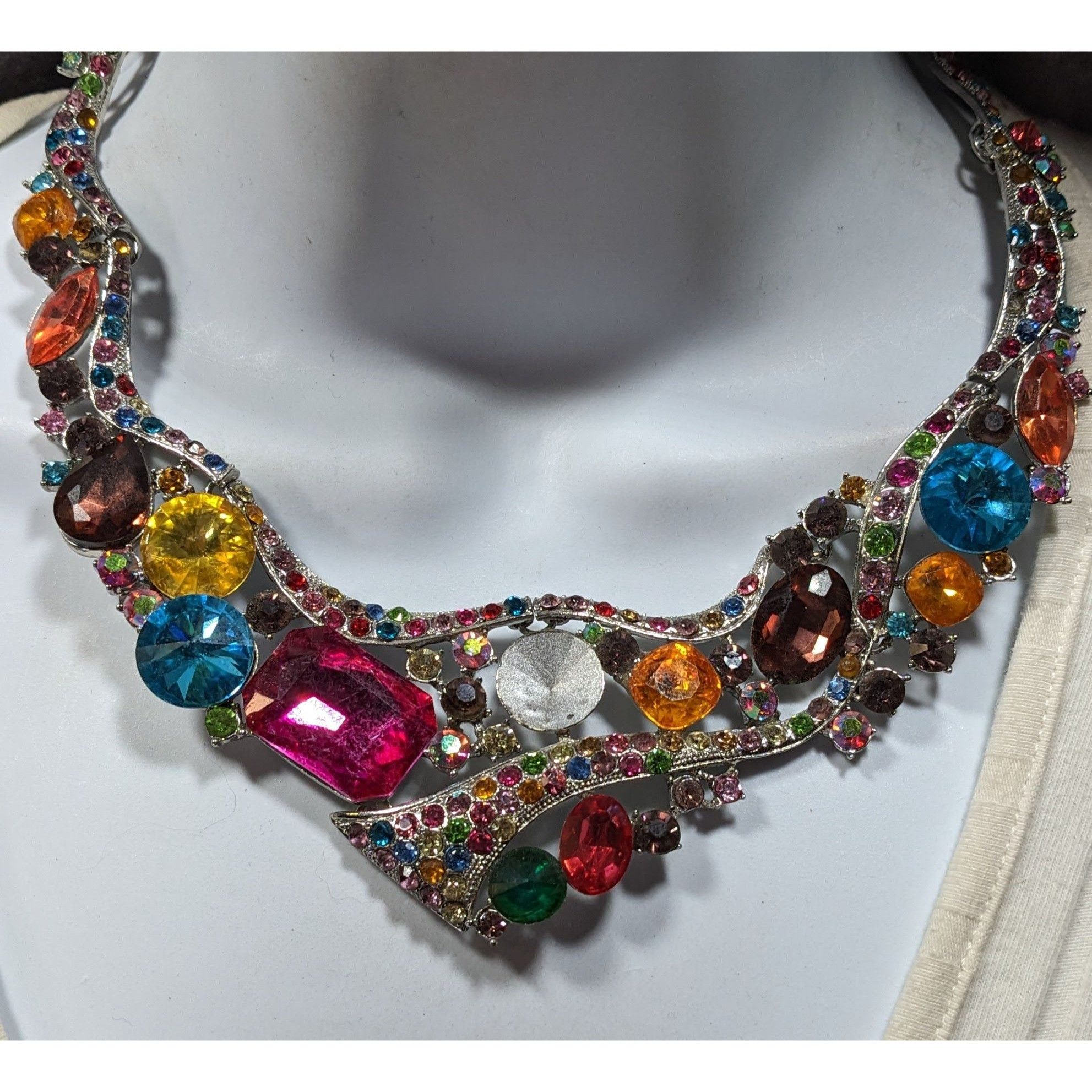 Other Whimsical Glamorous Rainbow Gemmed Collar Necklace Size ONE SIZE - 5 Thumbnail