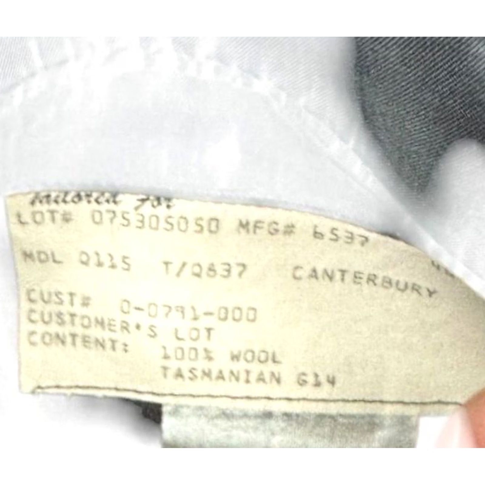 Vintage Hickey Freeman Canterbury Loro Piani Wool 2-Button Blazer Gray 46 R Men Blazer - 2-Button Front, Notch Lapel, Single-Breasted, Wool 100% Size 46R - 6 Thumbnail