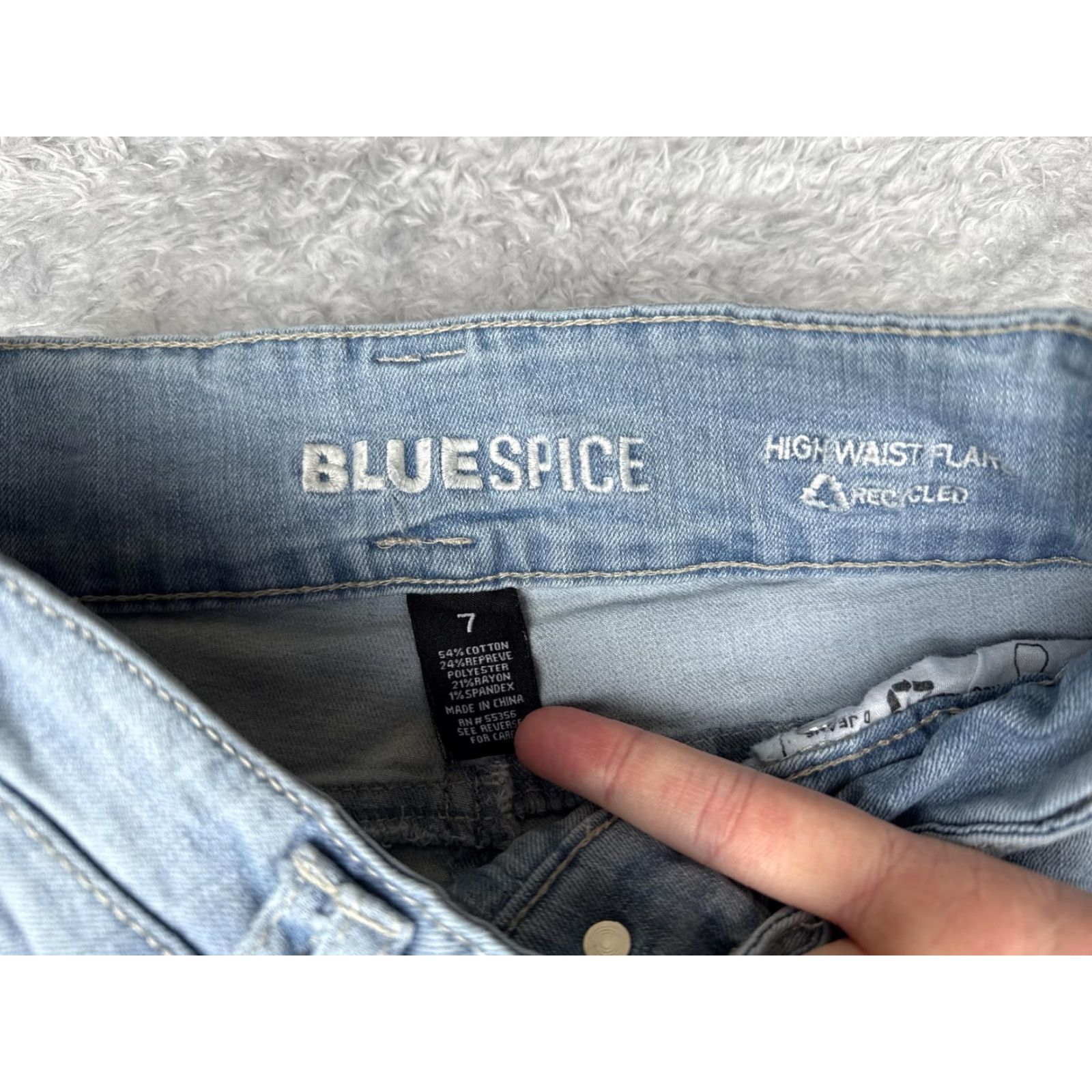 Vintage Blue Spice Jeans Womens 7 Light Wash High Waist Flare Front Seam Stretch Denim Shirt? Size 28" / US 6 / IT 42 - 6 Thumbnail