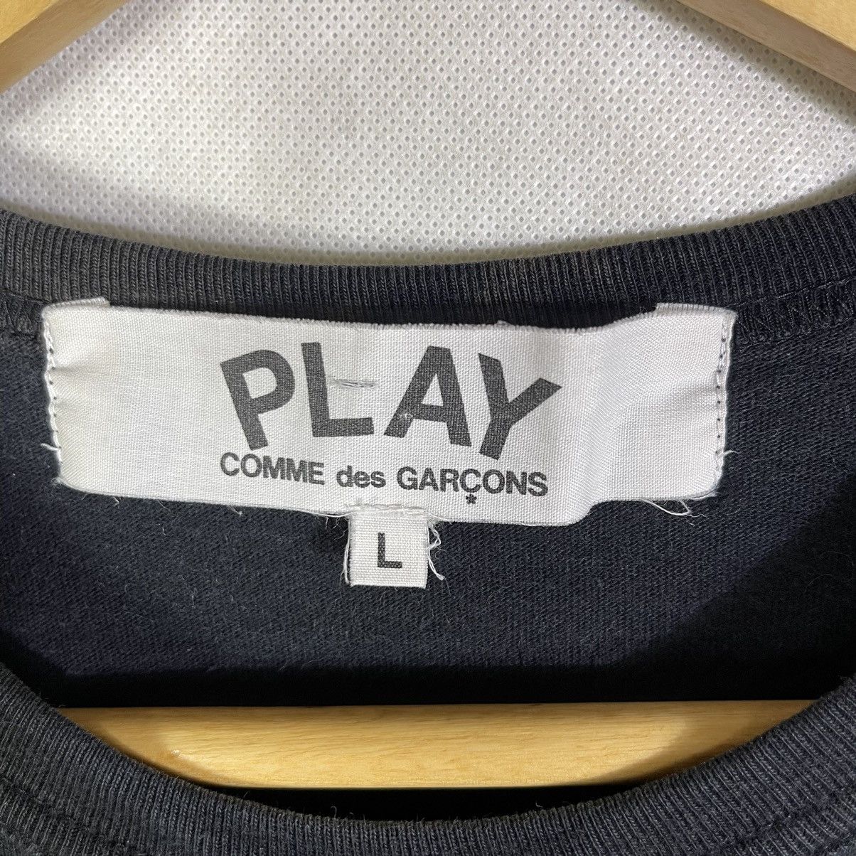 Comme des Garcons × Comme des Garcons PLAY Fades! Comme Des Garcons Play Upside Logo Fade Out Tee Size US L / EU 52-54 / 3 - 5 Thumbnail