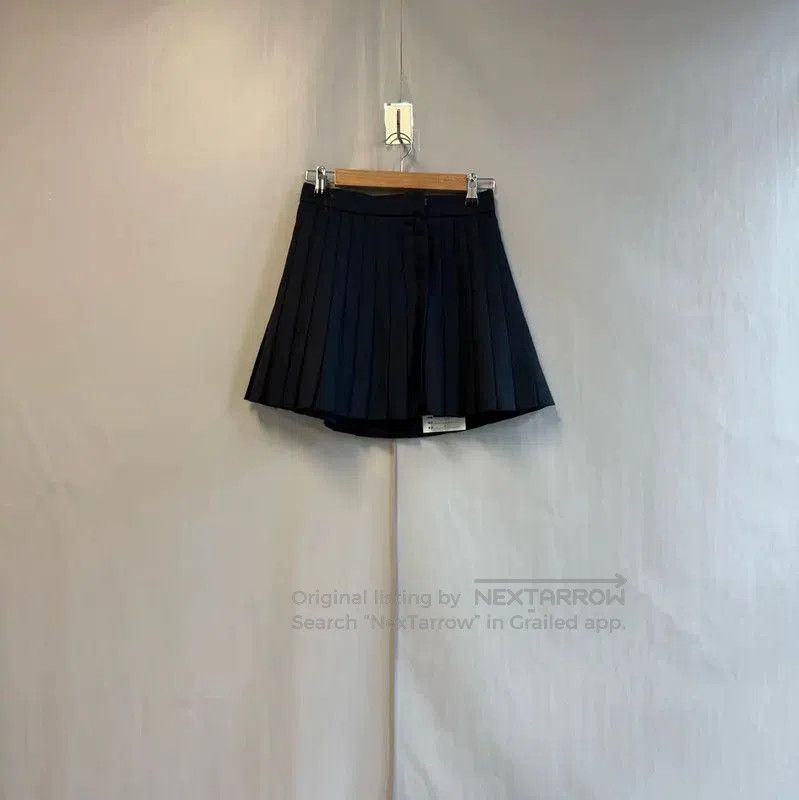 Thom Browne Black Wool Pleated Skirt .