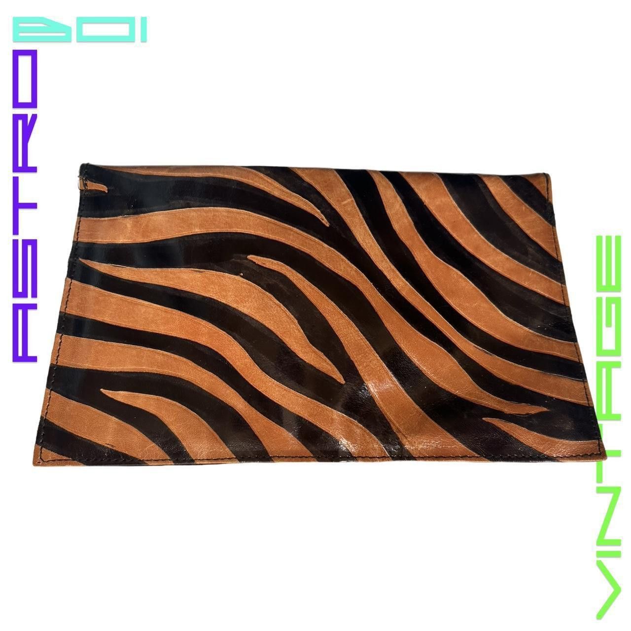 Other VINTAGE BLACK ZEBRA ANIMAL PRINT LEATHER ENVELOPE CLUTCH Size ONE SIZE - 6 Thumbnail