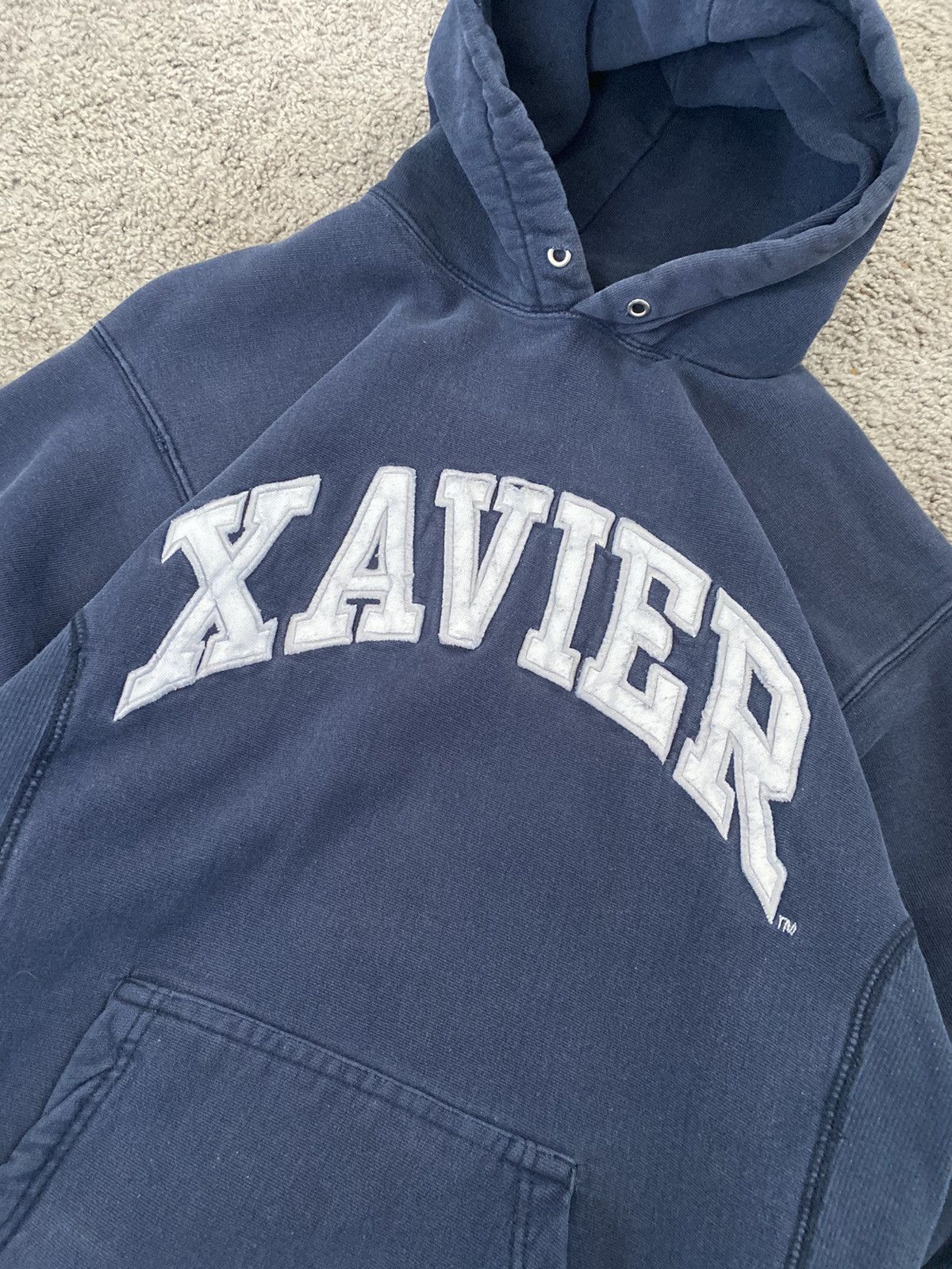 Vintage Vintage 90s Xaiver University Pullover Hoodie Size US M / EU 48-50 / 2 - 2 Thumbnail