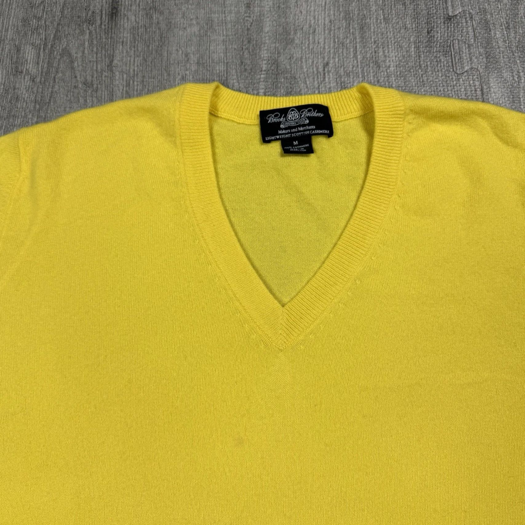 Brooks Brothers BROOKS BROTHERS CASHMERE V-NECK SWEATER MENS MEDIUM YELLOW LUXURY PULLOVER 100% PURE CASHMERE CLASSIC BUSINESS COMFORT Size US M / EU 48-50 / 2 - 2 Thumbnail
