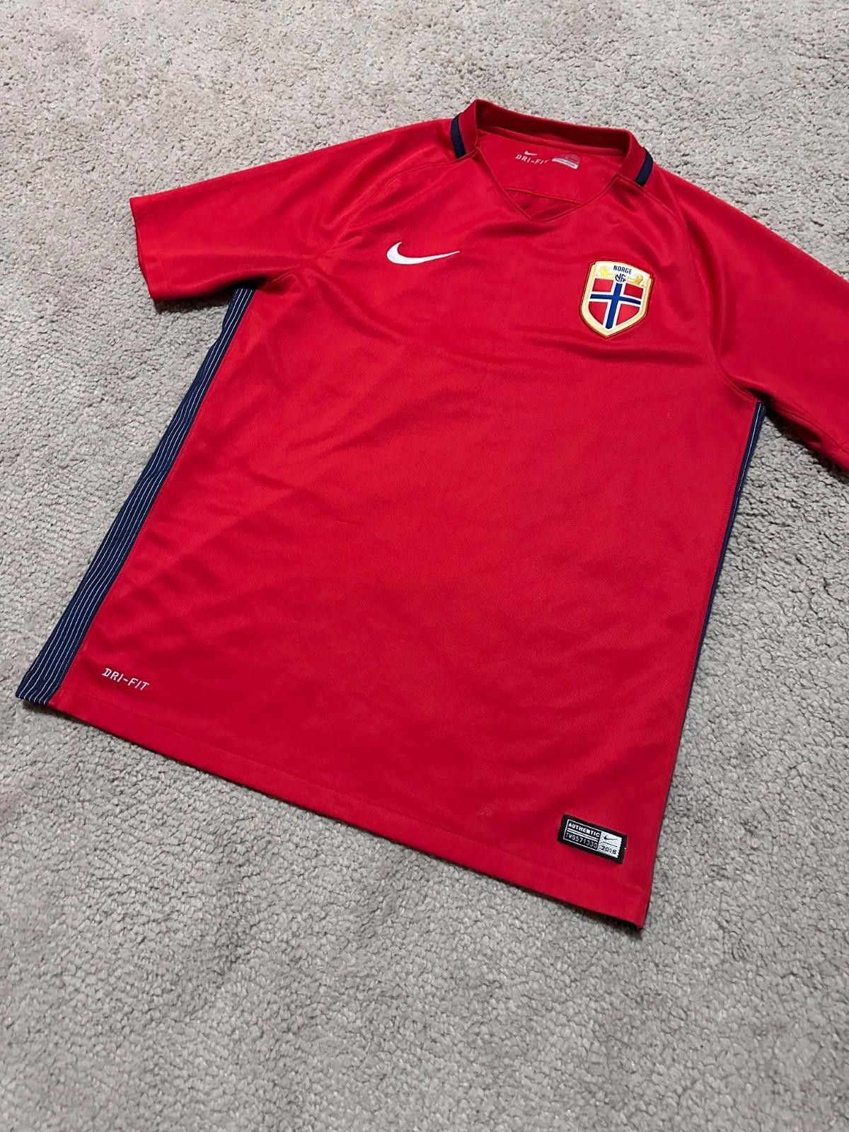Nike NORWAY 2016 2018 HOME SHIRT FOOTBALL JERSEY NIKE SIZE M Size US M / EU 48-50 / 2 - 2 Thumbnail