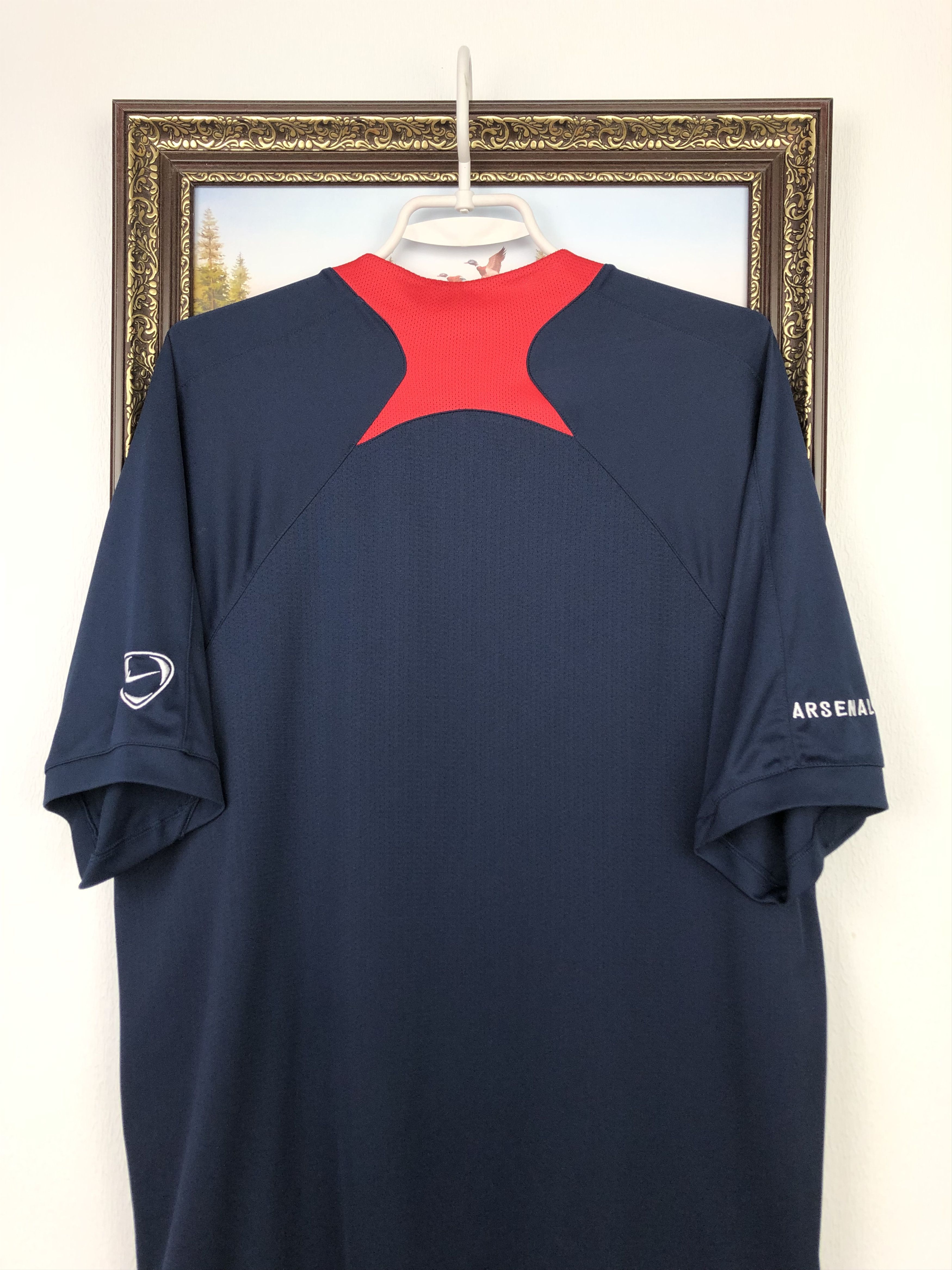 Nike Vintage Arsenal Football Shirt Soccer Jersey Train Tee Hype Size US L / EU 52-54 / 3 - 10 Thumbnail