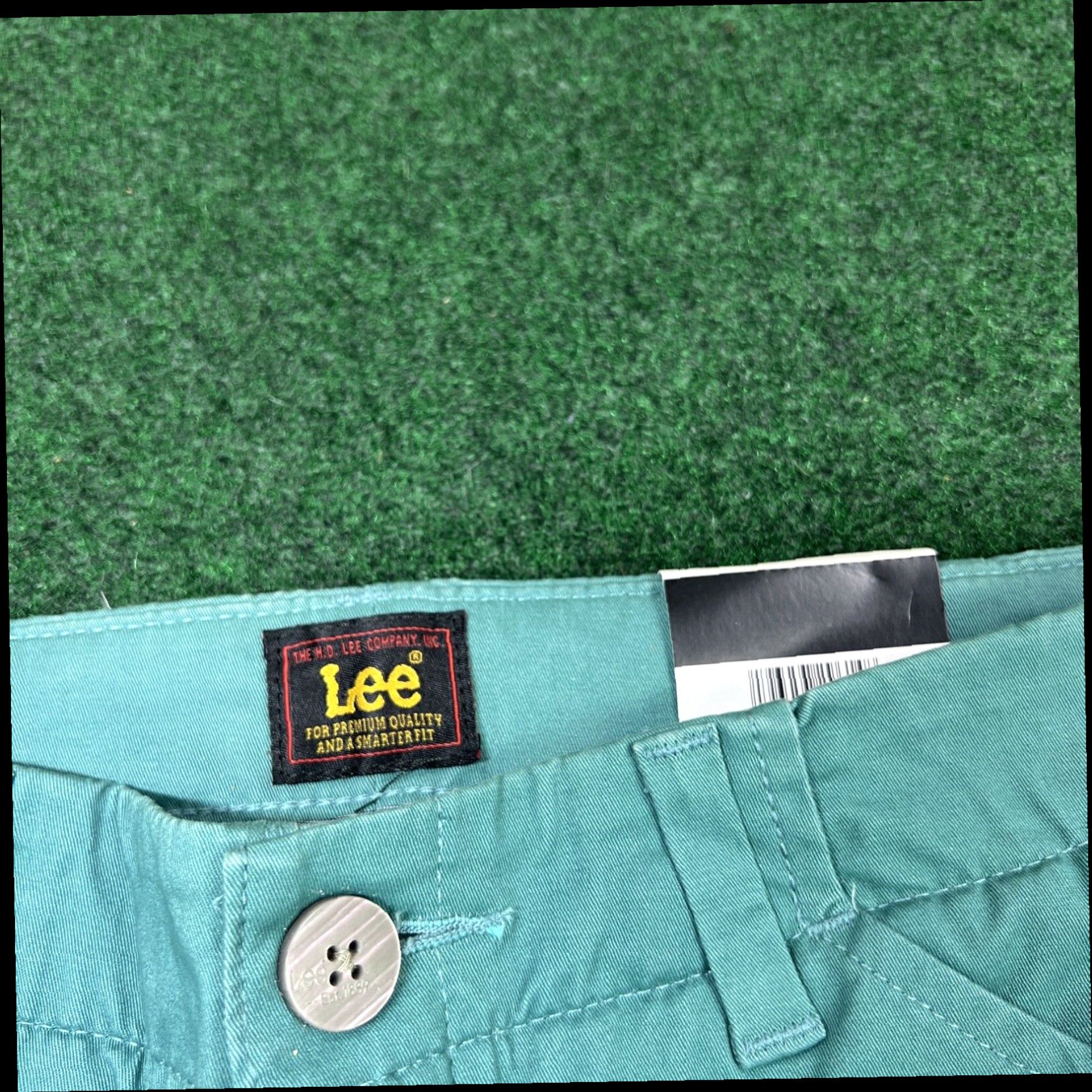 Lee New With Tags Lee Monaco Green Bermuda Shorts Women's 6M 28x10 Size 28" / US 6 / IT 42 - 5 Thumbnail