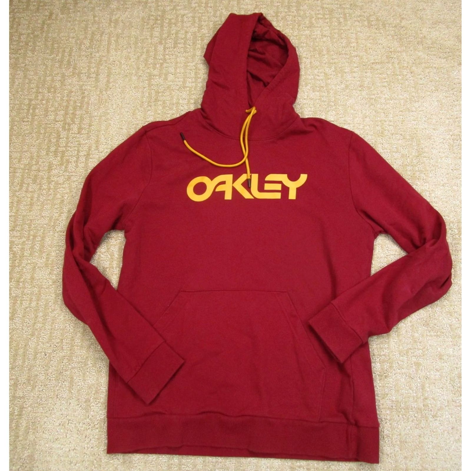 Oakley Oakley Hoodie Men Medium Red Kangaroo Pocket Sweatshirt Pullover Gym Running Size US M / EU 48-50 / 2 - 2 Thumbnail