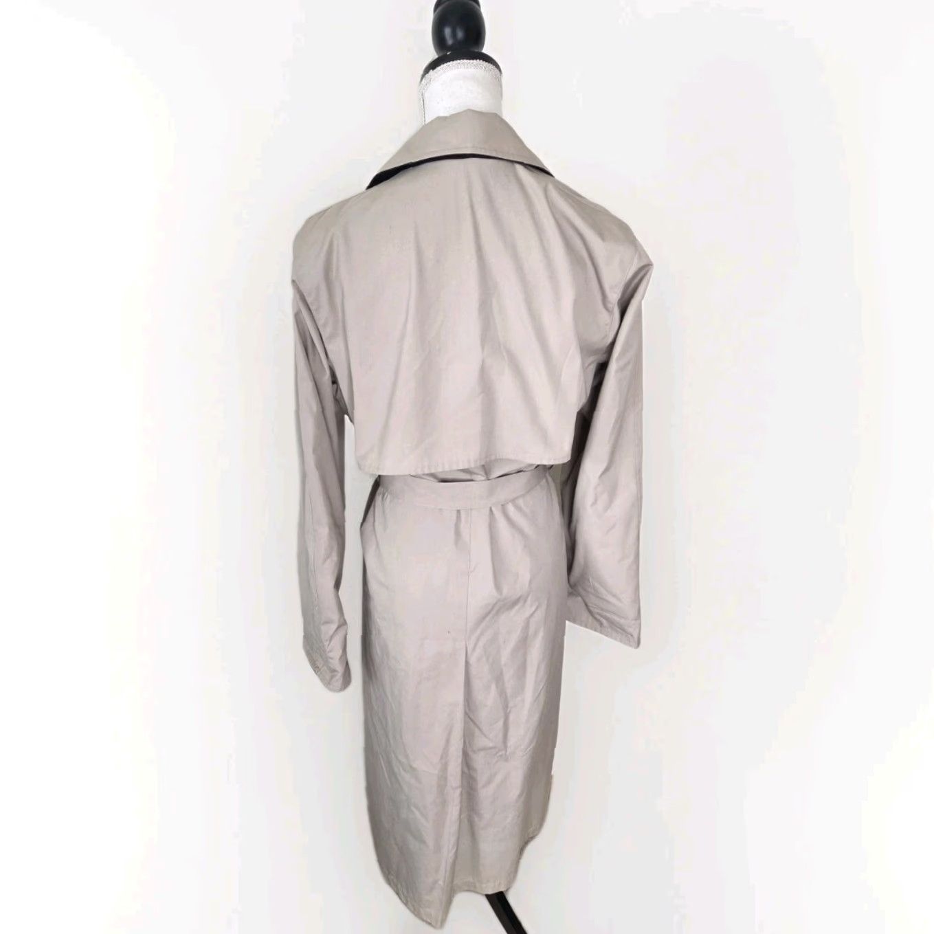 Vintage VINTAGE Trench Coat Womens M Beige Long Belted Cotton Blend Jacket/Coat Size M / US 6-8 / IT 42-44 - 2 Thumbnail