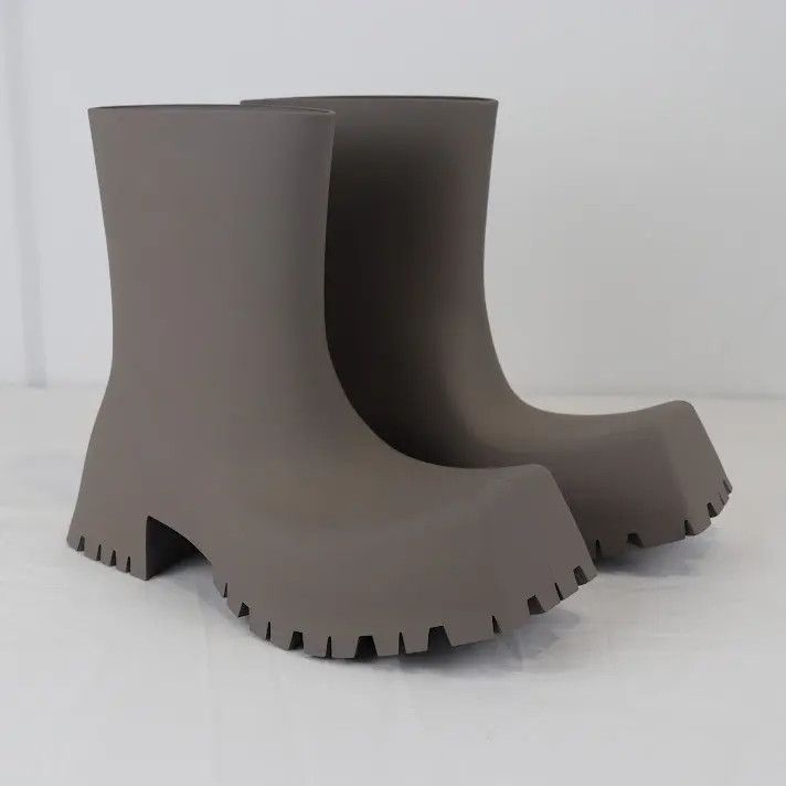Balenciaga Balenciaga Trooper Boots in Grey | Grailed