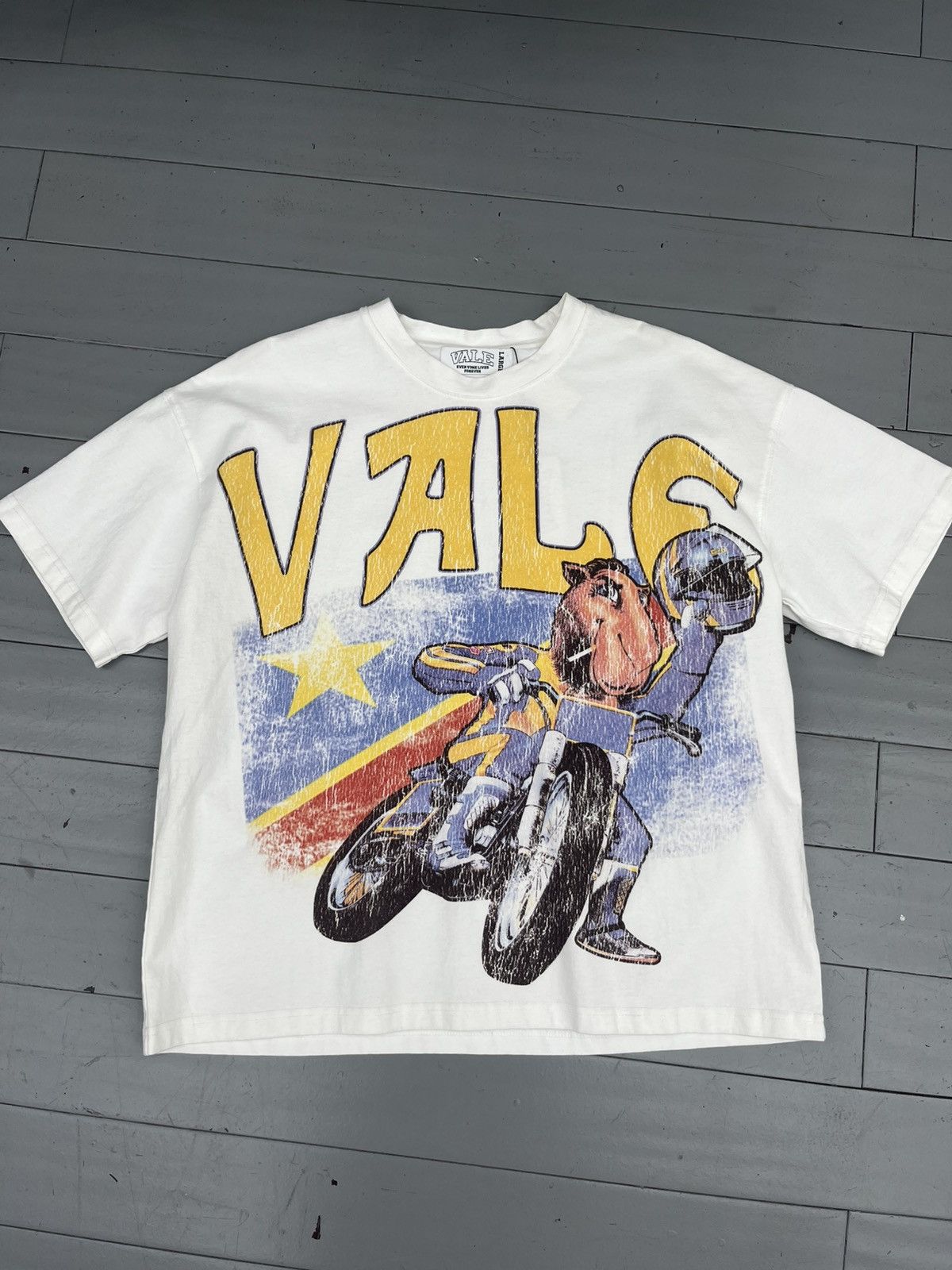 Vale Lives Camel Tee Size L
