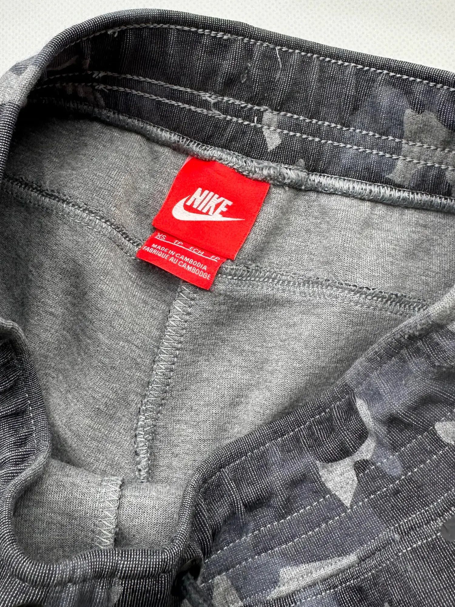 Nike Nike Tech Fleece Sweatpants (226) Size US 28 / EU 44 - 6 Thumbnail