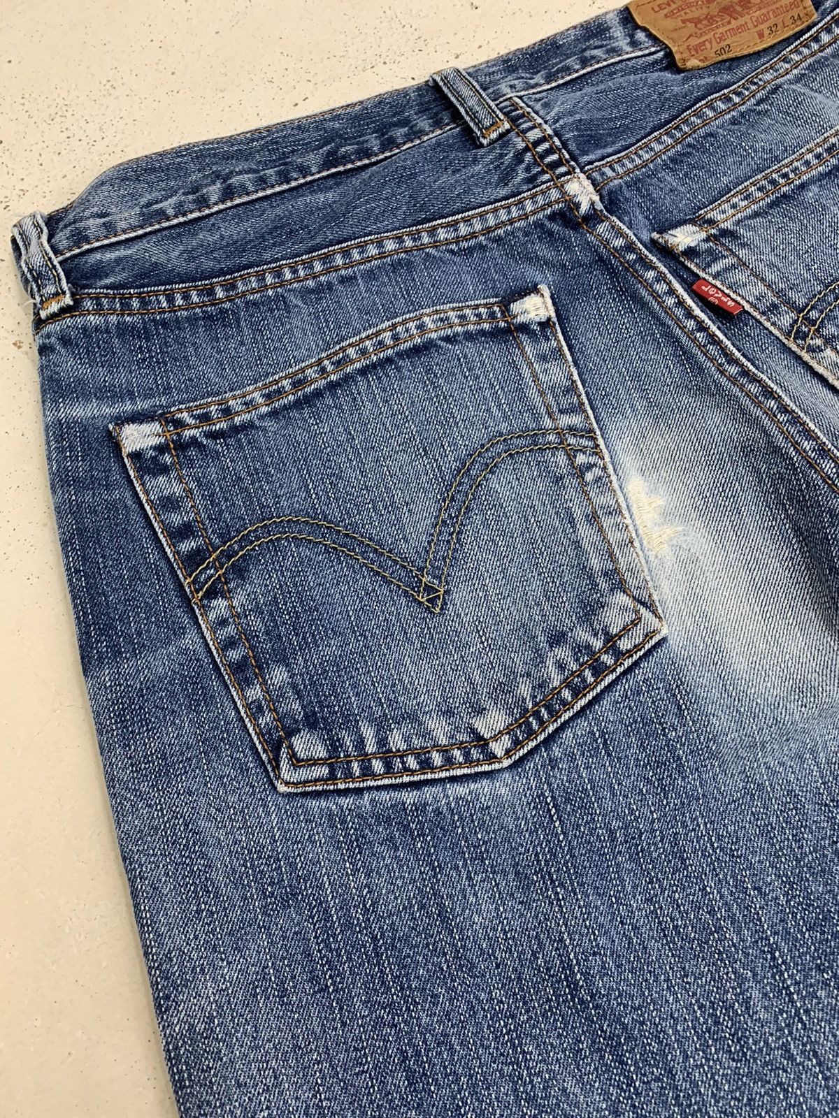 Levis 502 Distressed Denim Pants (AE11)