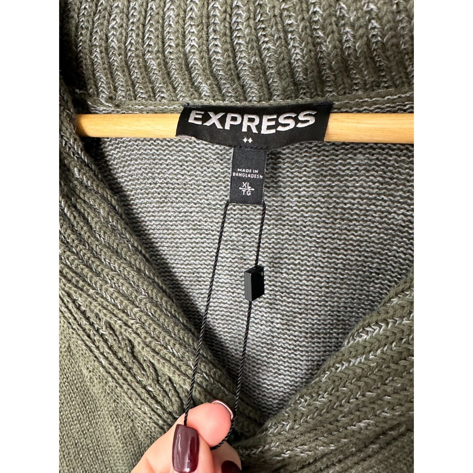 Express Express Olive Green V-Neck Knit Long Sleeve Sweater Men's XL Size US XL / EU 56 / 4 - 5 Thumbnail