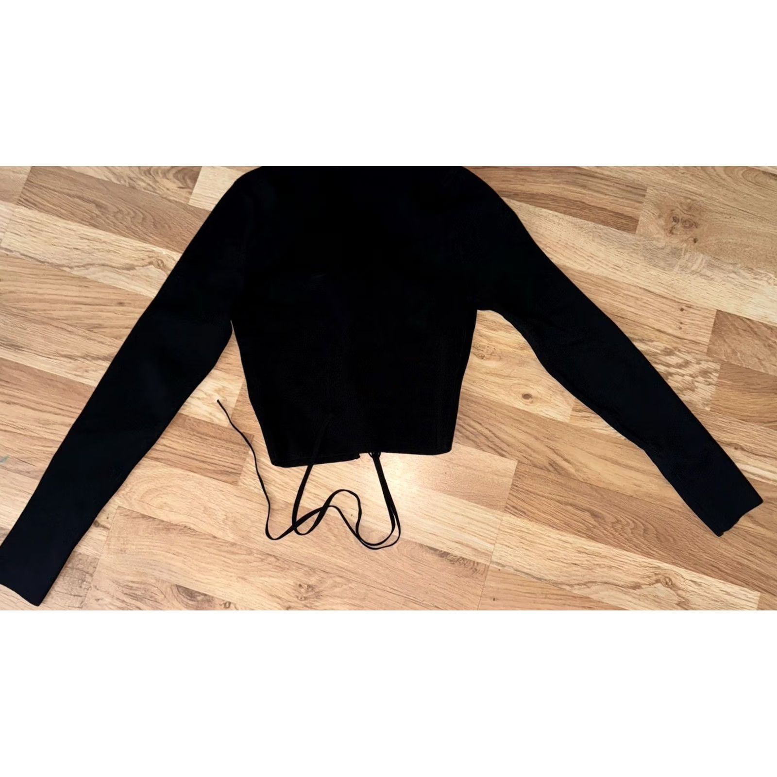 Alice + Olivia Alice + Olivia Black Laced Front Cropped Pullover Top Size XS Long Sleeve Blouse Womens Size XS / US 0-2 / IT 36-38 - 5 Thumbnail