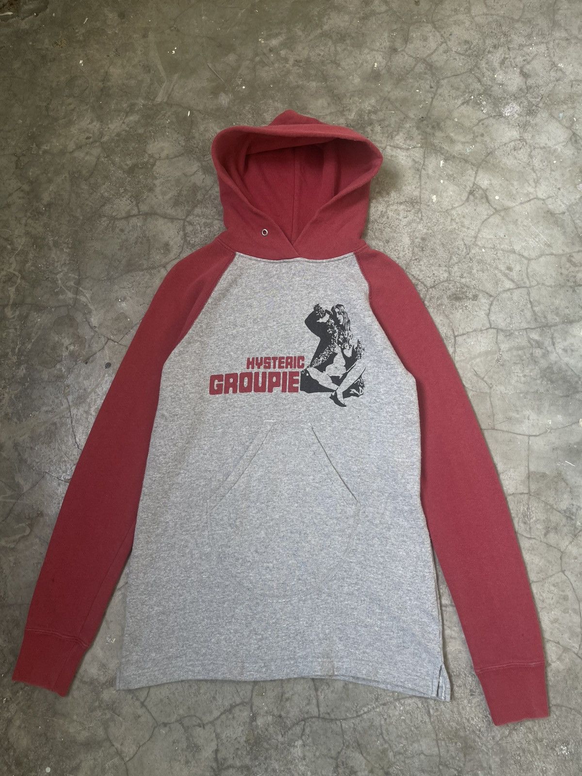 Hysteric Glamour Vintage Hysteric Glamour Groupie Raglan Hoodie Grey and Red Size S / US 4 / IT 40 - 2 Thumbnail