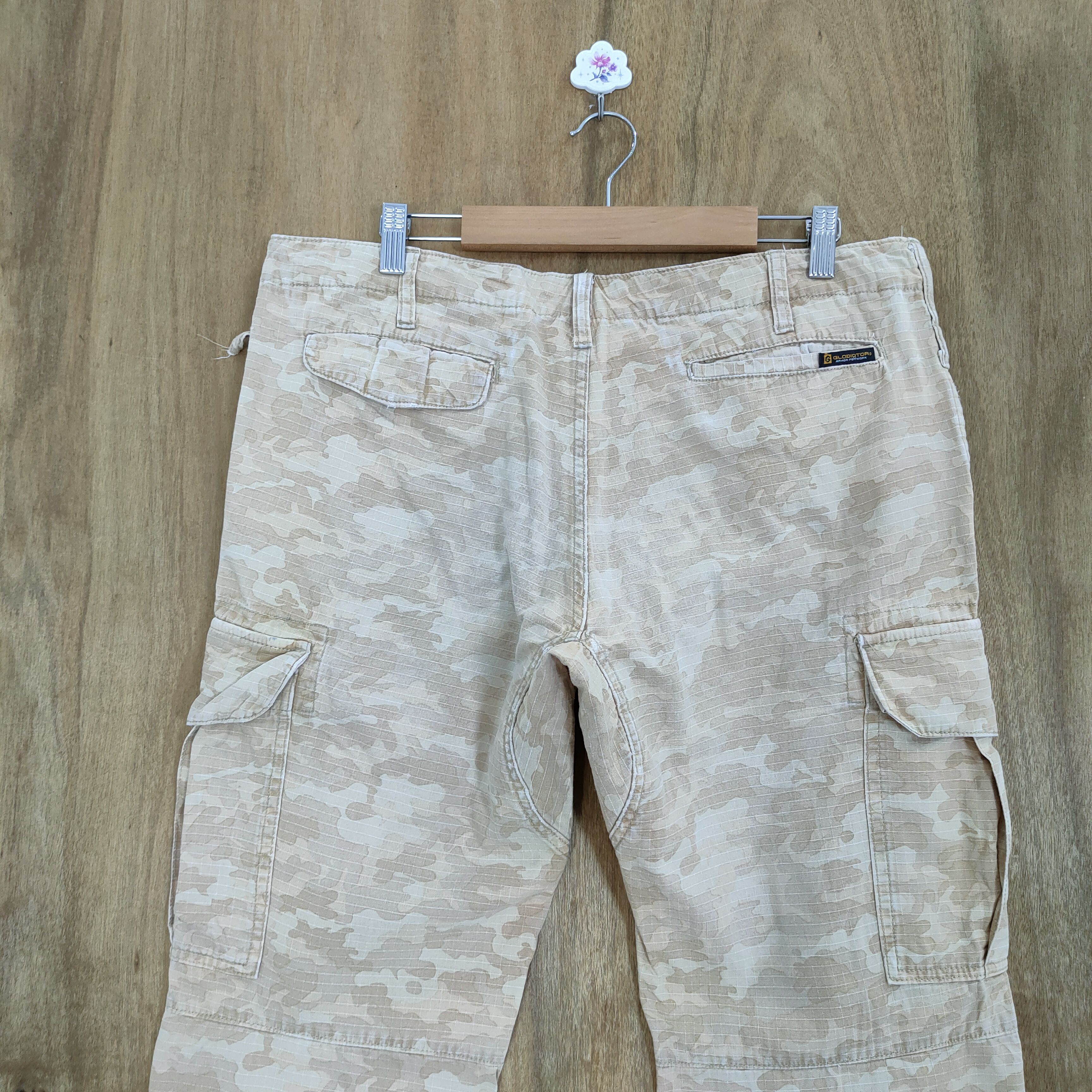 Japanese Brand VINTAGE JAPANESE CAMO FADED CARGO PANTS Size US 34 / EU 50 - 8 Thumbnail