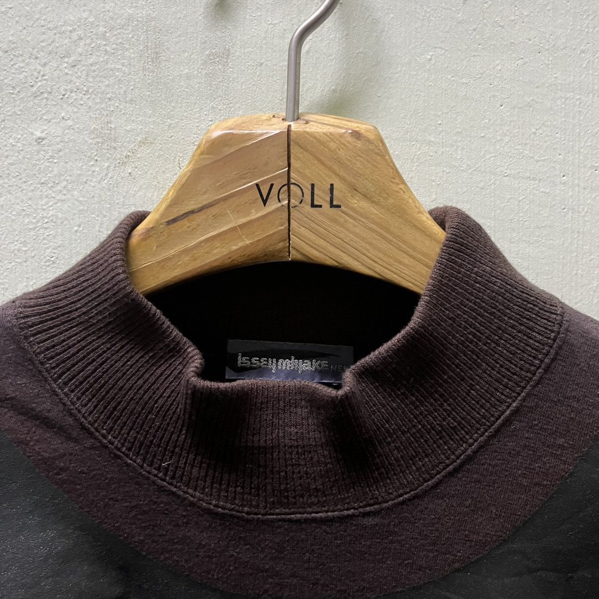 Issey Miyake Archival Vintage 80s Issey Miyake Leather-Look Pullover Size US S / EU 44-46 / 1 - 8 Thumbnail