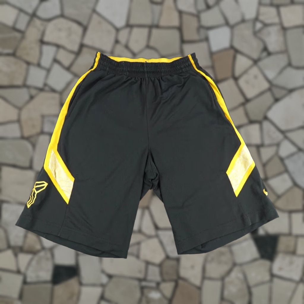 Nike Shorts Mens Medium Black Yellow Kobe Bryant Mamba Dri Fit Basketball Gym