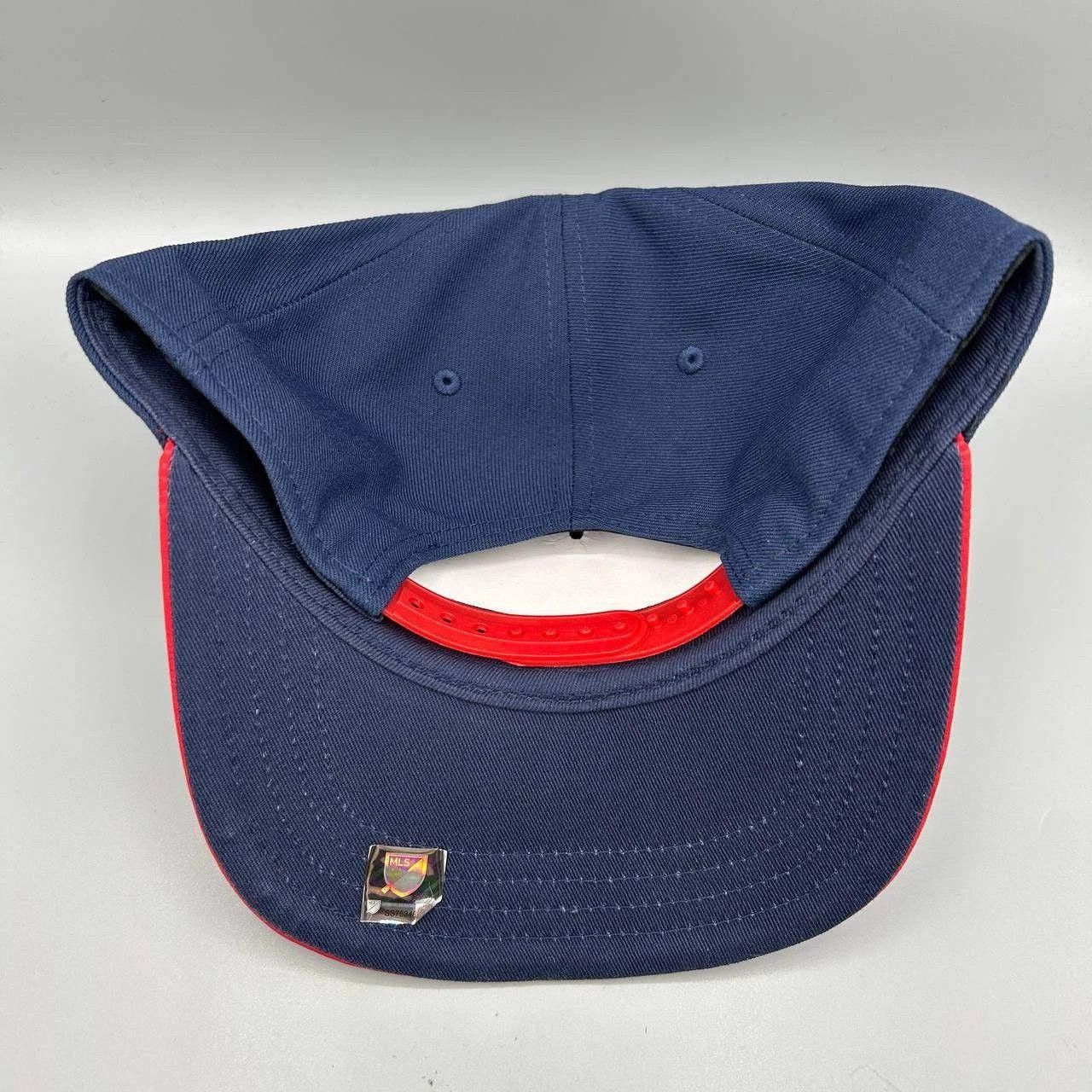 Other Chicago Fire Hat Men Embroidered Fanatics Snap Back Cap Size ONE SIZE - 4 Thumbnail