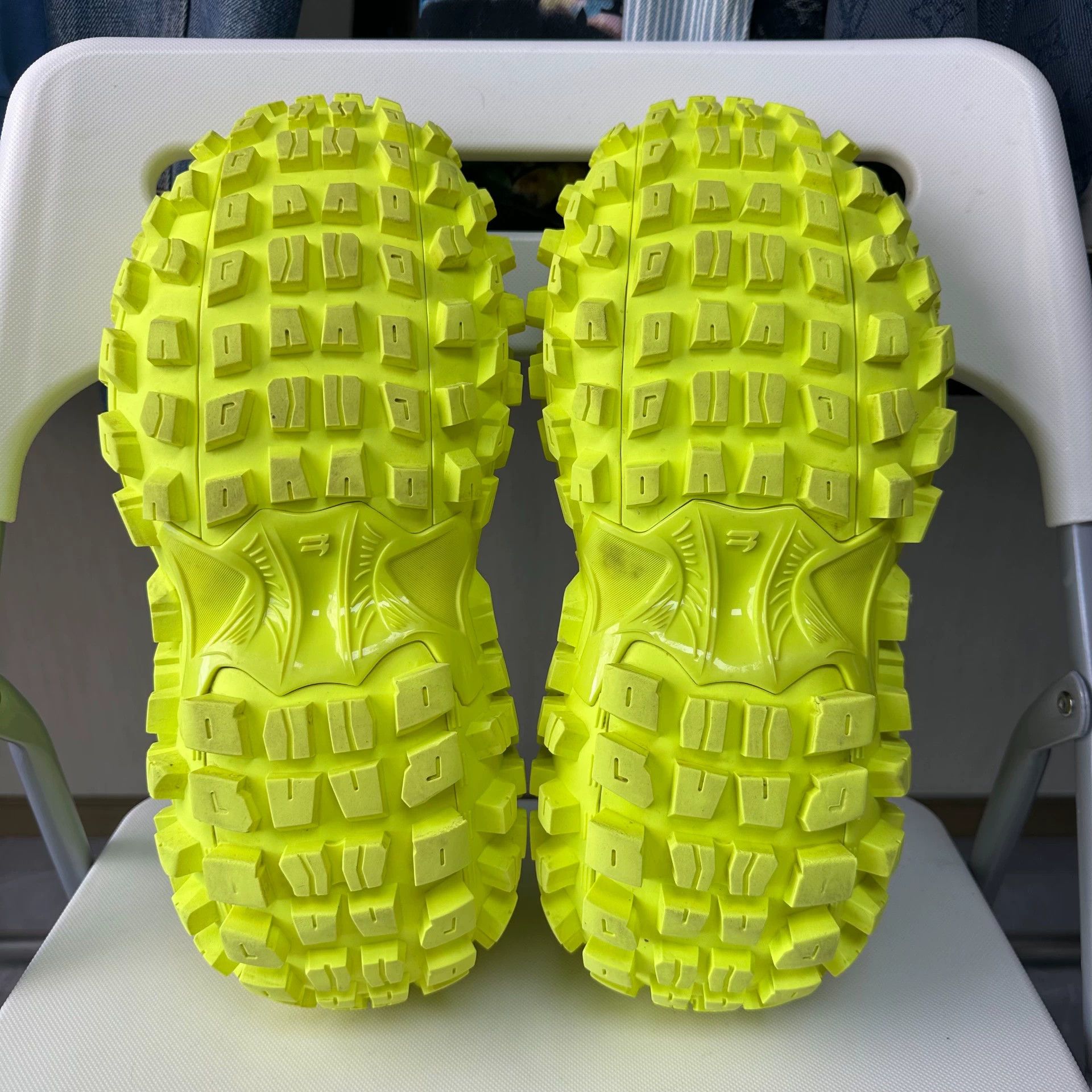 Balenciaga Balenciaga Defender BOUNCER Men's Neon Green Sneaker 44 Size US 11 / EU 44 - 5 Thumbnail