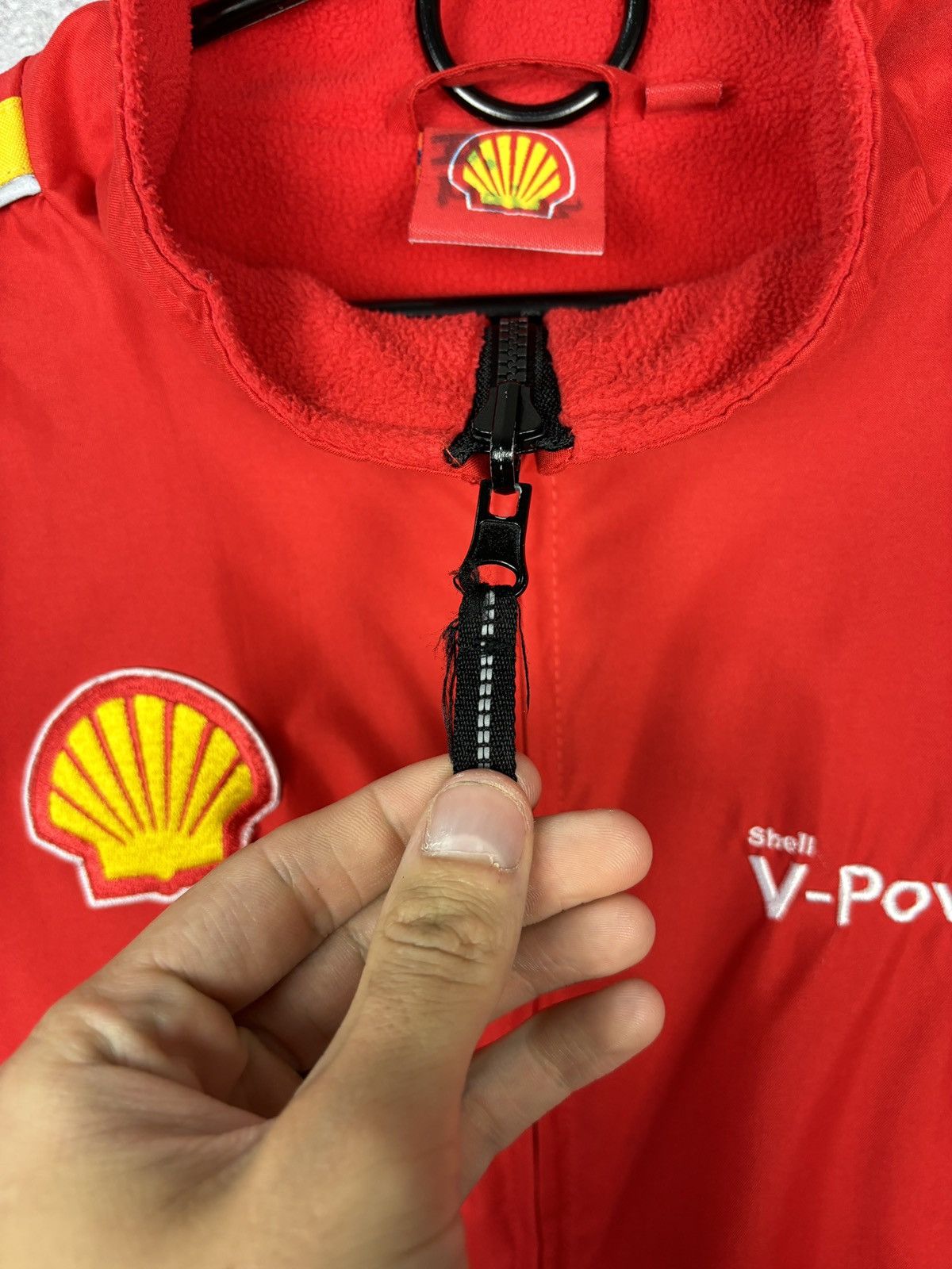 Ferrari × Vintage Shell V-Power Polyester Red Jacket Size US L / EU 52-54 / 3 - 8 Thumbnail