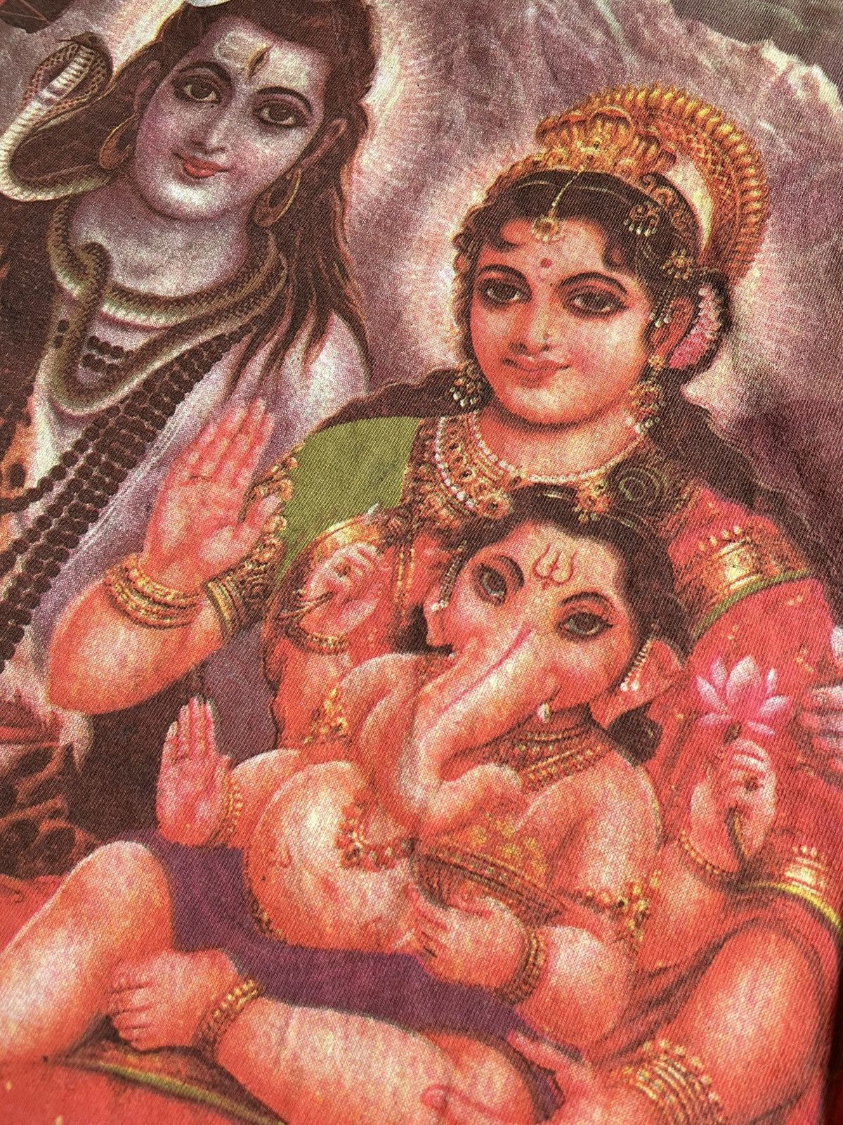 Vintage Vintage Hindu Shiva Family Ganesha 90’s T-Shirt Over Printed Size US M / EU 48-50 / 2 - 5 Thumbnail