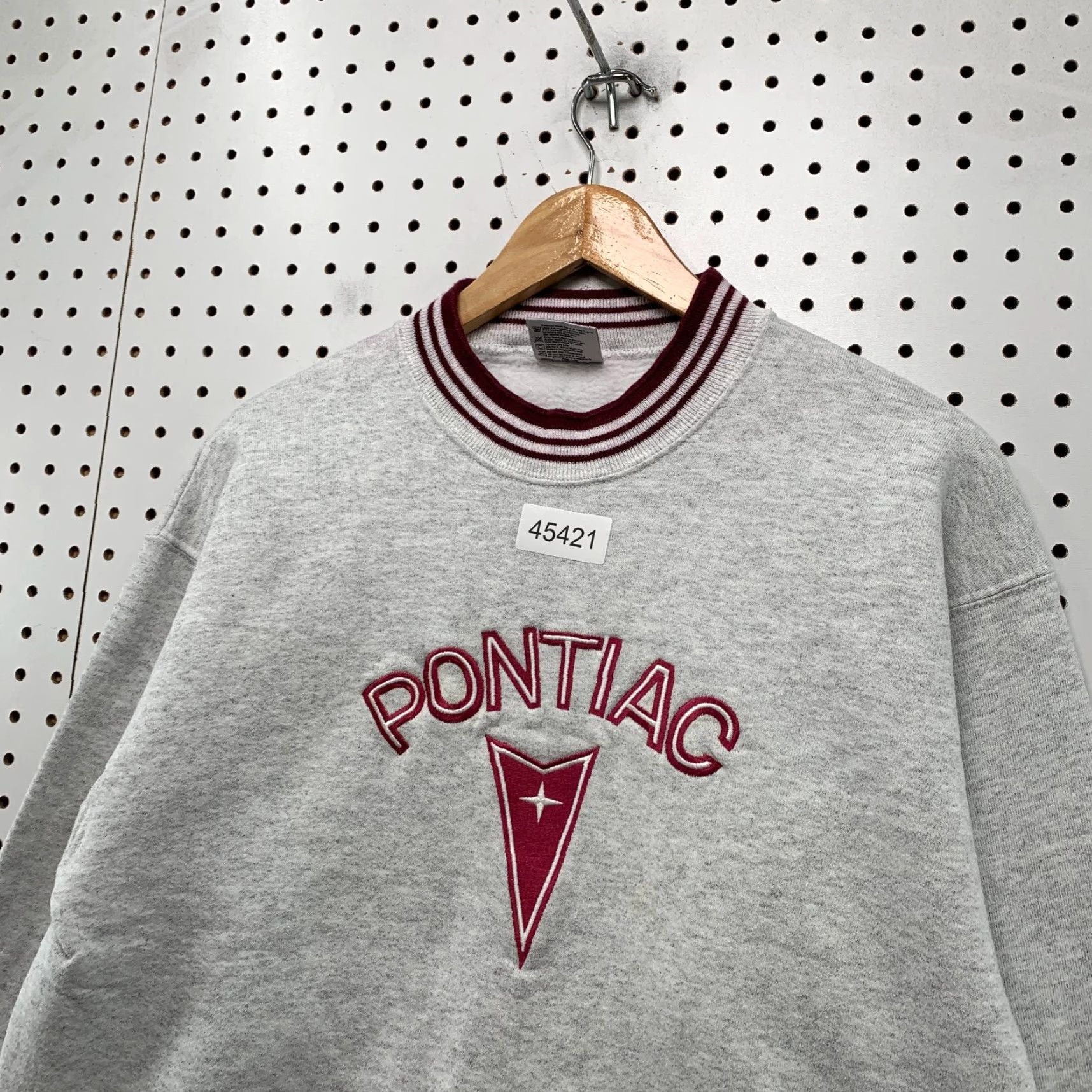 Vintage VINTAGE Pontiac Car Sweatshirt Mens Large Gray Embroidered Fleece Crewneck USA Size US L / EU 52-54 / 3 - 4 Thumbnail
