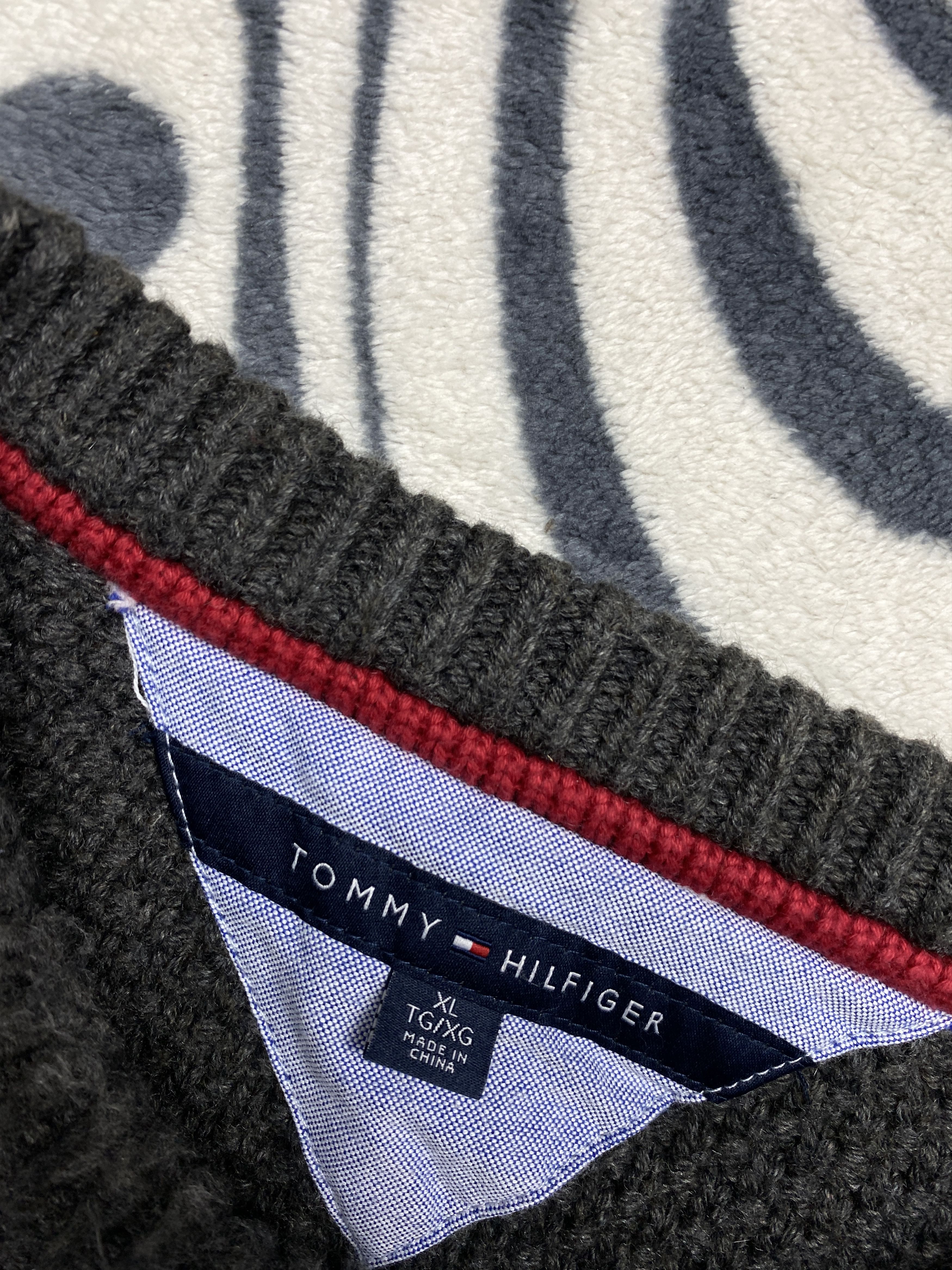 Tommy Hilfiger × Vintage Tommy Hilfiger Vintage Wool Knit Sweater Y2K very warm Size US XL / EU 56 / 4 - 4 Thumbnail