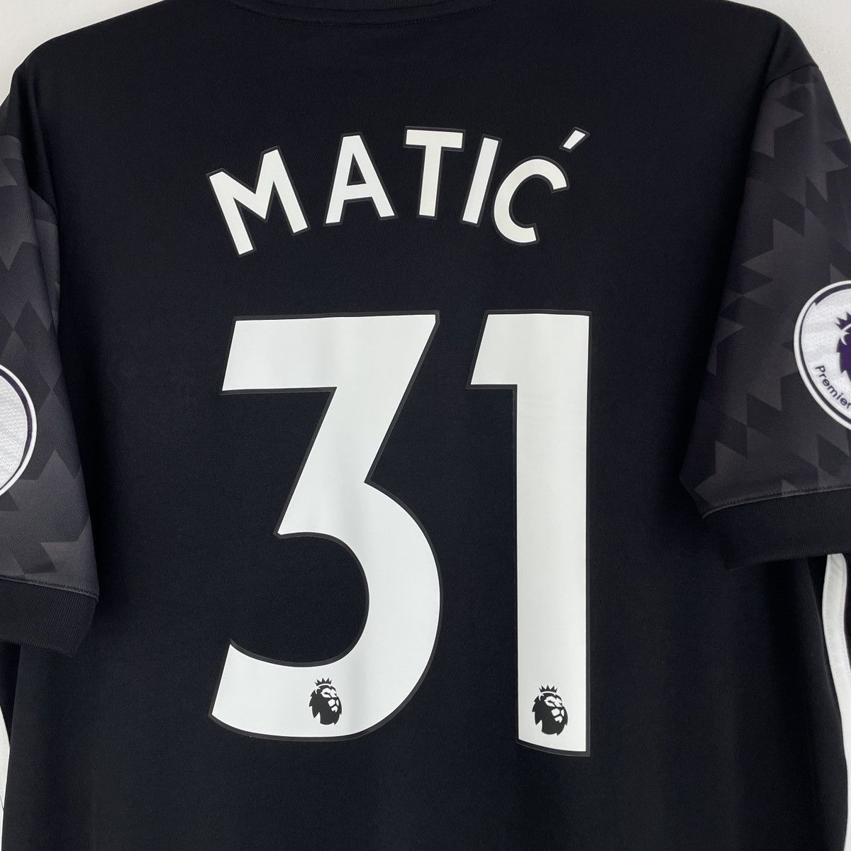 Adidas Manchester United Nemanja Matic Away Jersey 2017/2018 Size US L / EU 52-54 / 3 - 9 Thumbnail