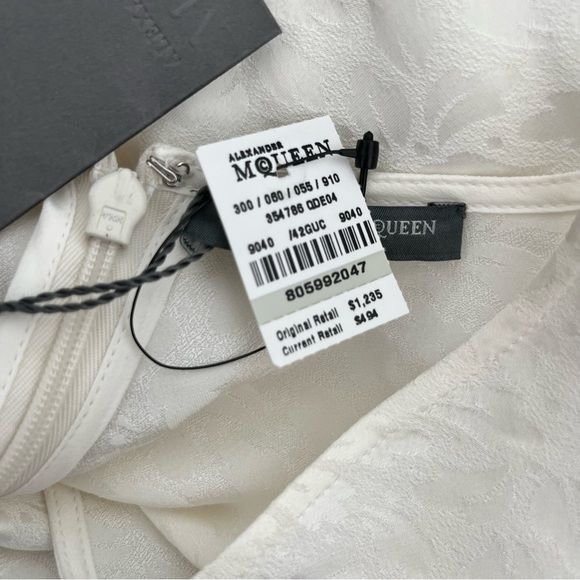 Alexander McQueen Alexander McQUEEN Peplum Top V Neck High Low Size M / US 6-8 / IT 42-44 - 9 Thumbnail