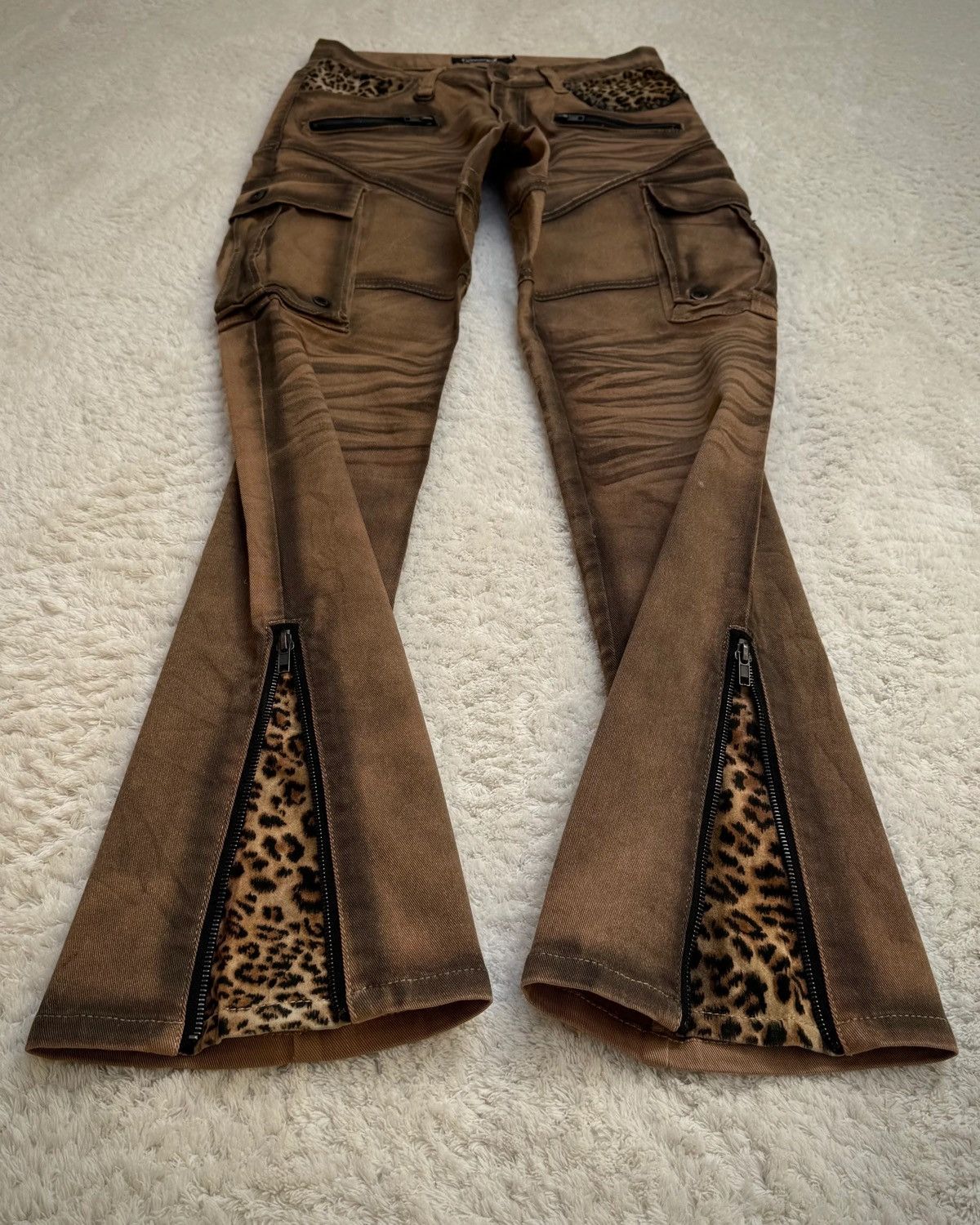 Other cavaria leopard flared pants Size US 31 - 6 Thumbnail