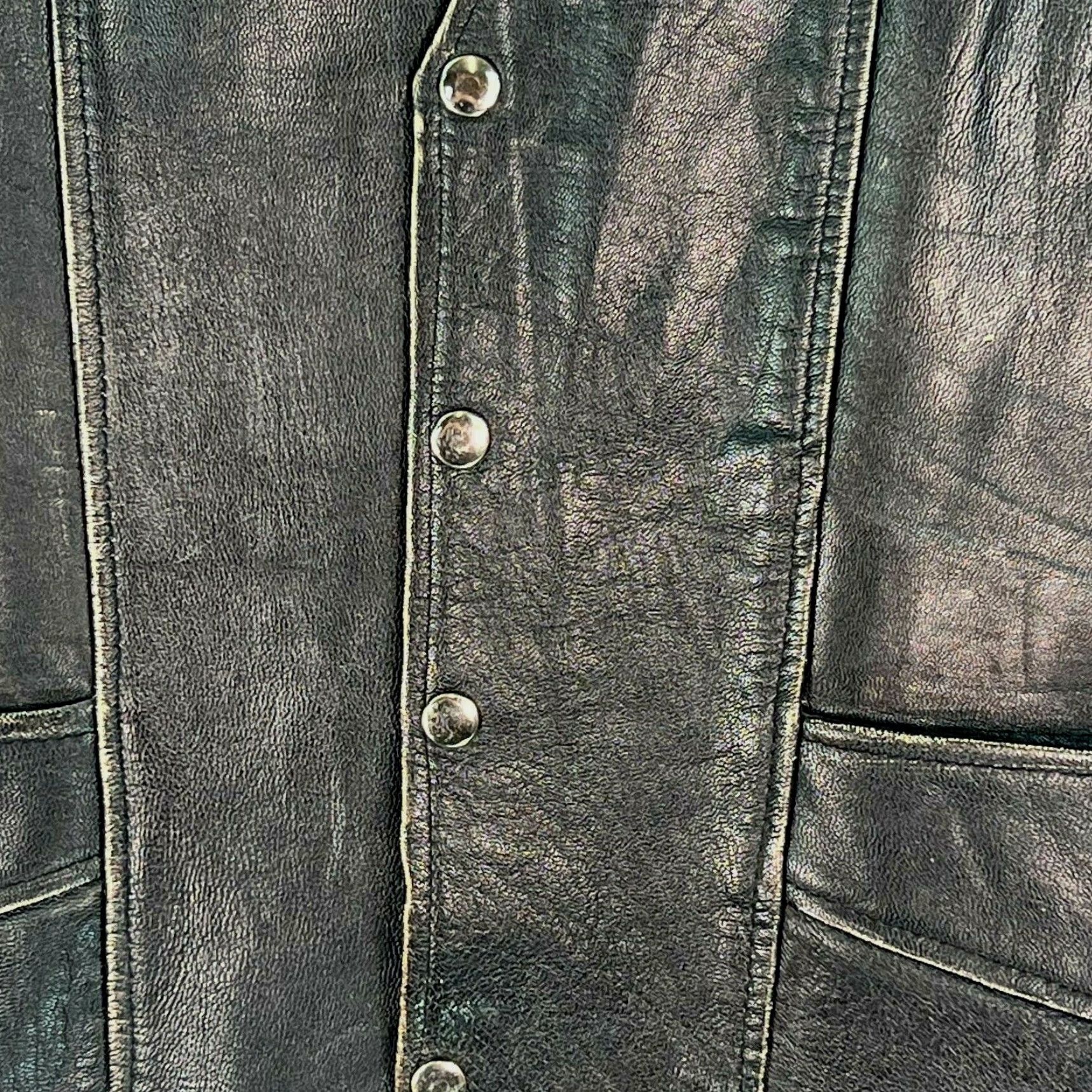 Vintage VINTAGE Nice London Leather Vest Shirt Mens L Sleeveless V Neck Daytona 99 Black 46in Chest 23in Length 90s Biker Casual N/A Size US L / EU 52-54 / 3 - 5 Thumbnail