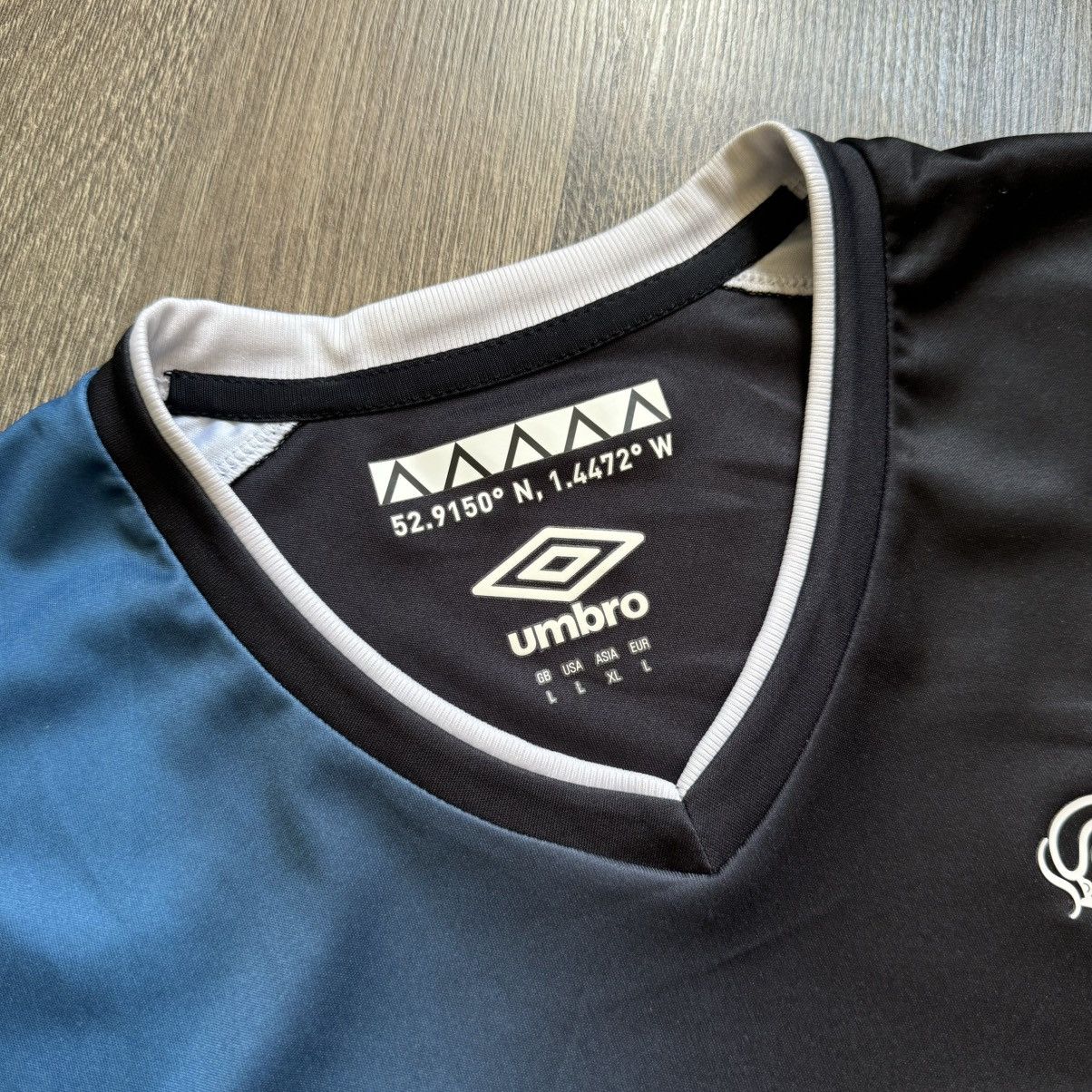Umbro Umbro Derby County 2016/17 Away Soccer Jersey Size US L / EU 52-54 / 3 - 2 Thumbnail