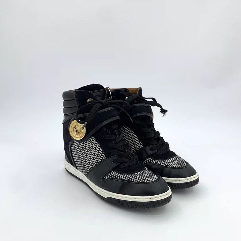 Louis Vuitton Louis Vuitton Black round toe lace-up high top sneakers Size US 7 / IT 37 - 2 Thumbnail