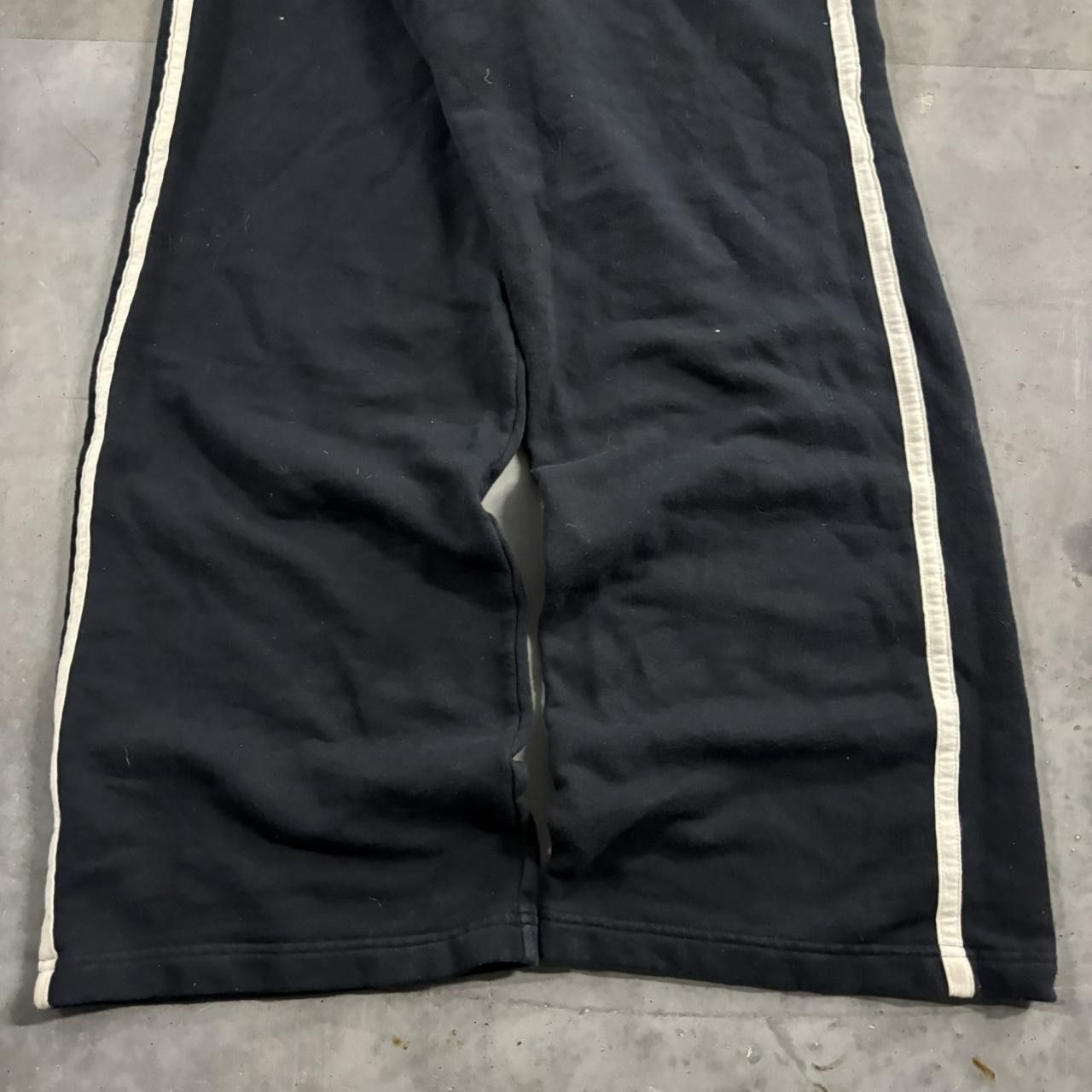 Vintage Crazy Vintage Y2K/2000s Baggy Black Striped Streetwear Skater Essential Sweatpants! Size US 32 / EU 48 - 5 Thumbnail
