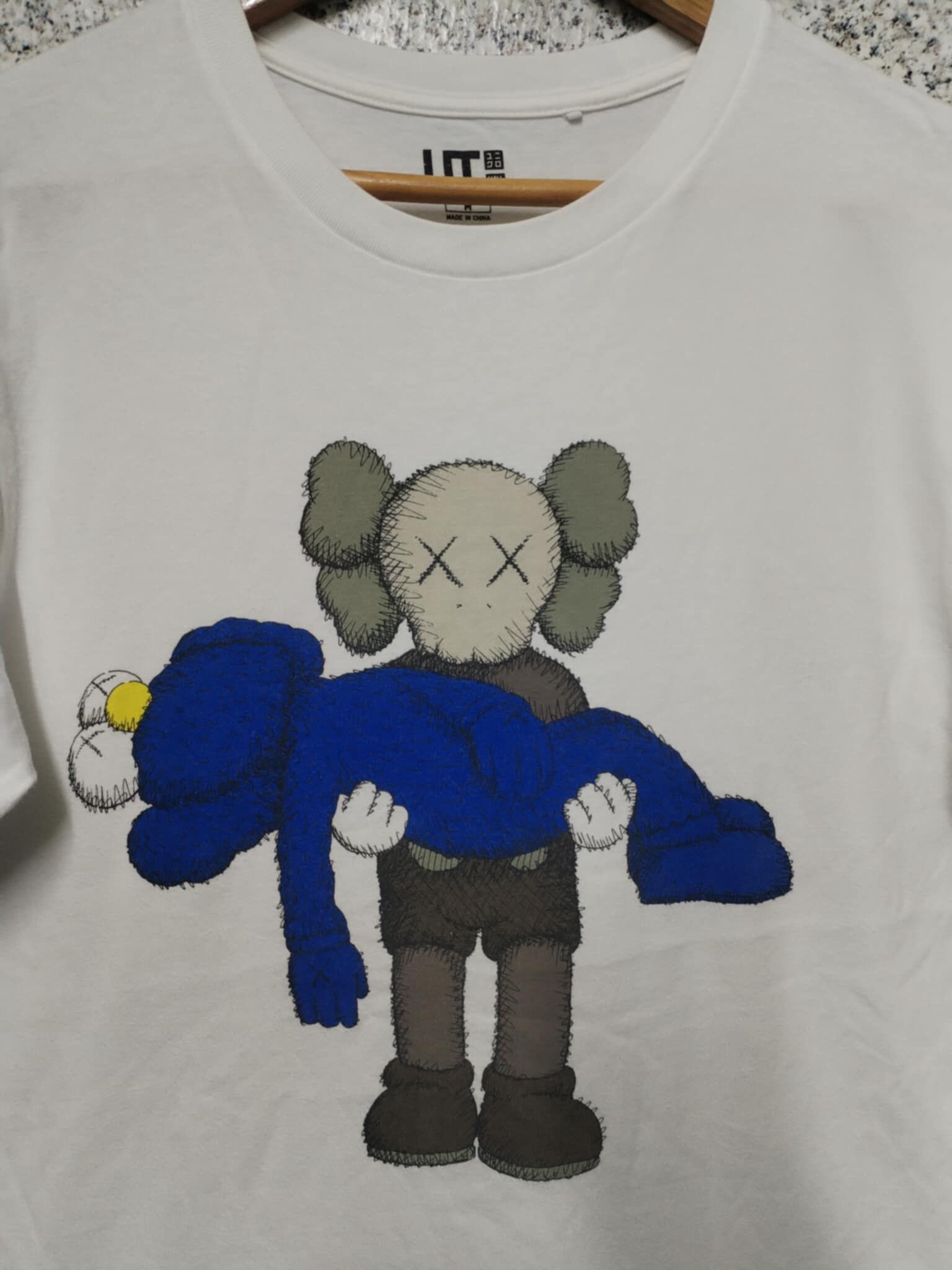 Japanese Brand TEE KAWS VERY RARE Size US M / EU 48-50 / 2 - 3 Thumbnail
