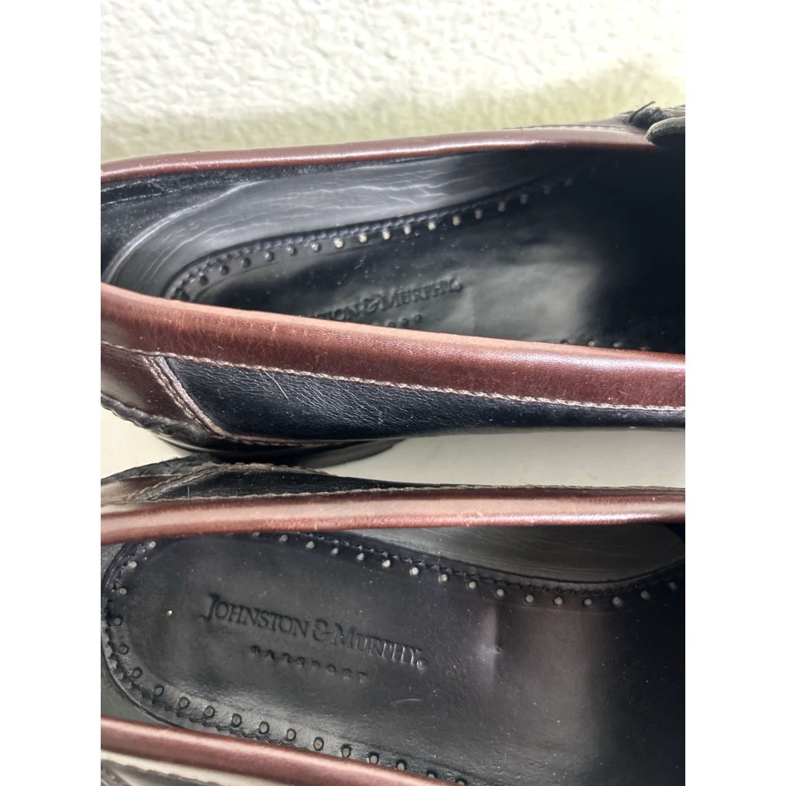 Johnston & Murphy Johnston & Murphy Woven Leather Tassel Loafer Mens 9.5 Black Brown Dress Slip On Classic Leather Upper Cushioned Insole Medium Width Mens Shoes Size US 10 / EU 43 - 5 Thumbnail