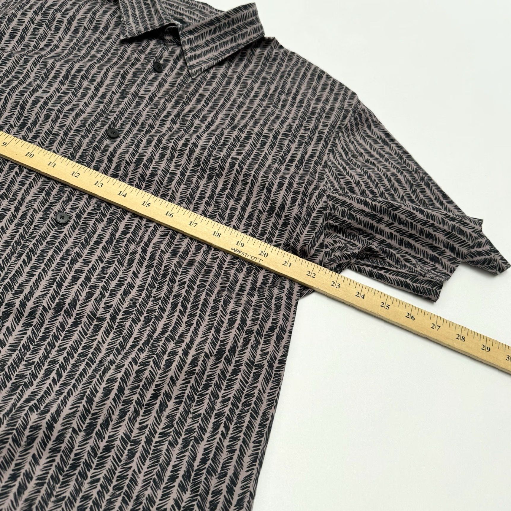 Theory **THEORY Mens XL Purple Striped Short Sleeve Button-Up Shirt** User: THEORY Mens XL Purple Striped Short Sleeve Button-Up Shirt Size US XL / EU 56 / 4 - 6 Thumbnail