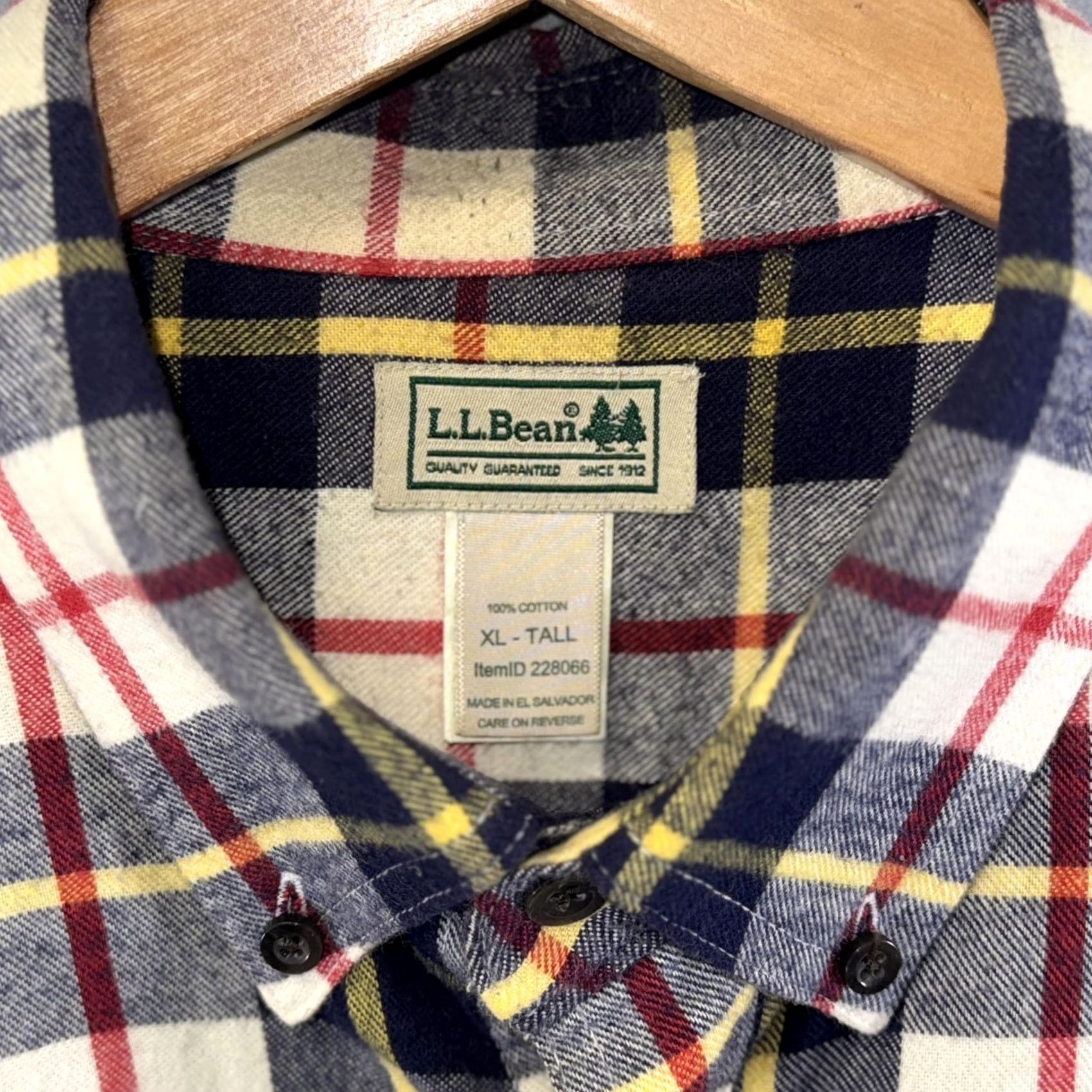 Vintage VINTAGE L.L.Bean Shirt Mens XL Tall Blue Red Plaid Flannel Button Down Collar Pocket XL Tall Mens Size US XL / EU 56 / 4 - 5 Thumbnail