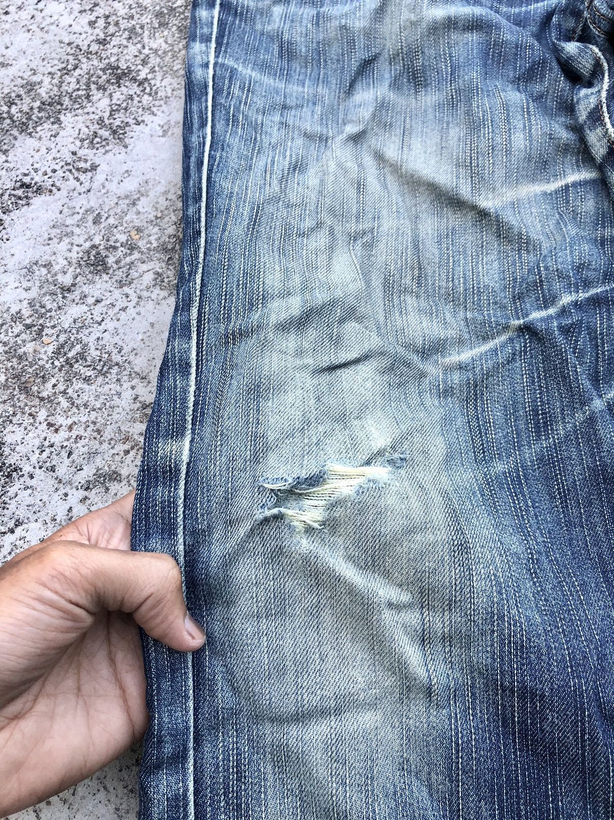 Japanese Brand EDWIN 503 LIGHT FLEX DISTRESSED DENIM Size US 32 / EU 48 - 2 Thumbnail