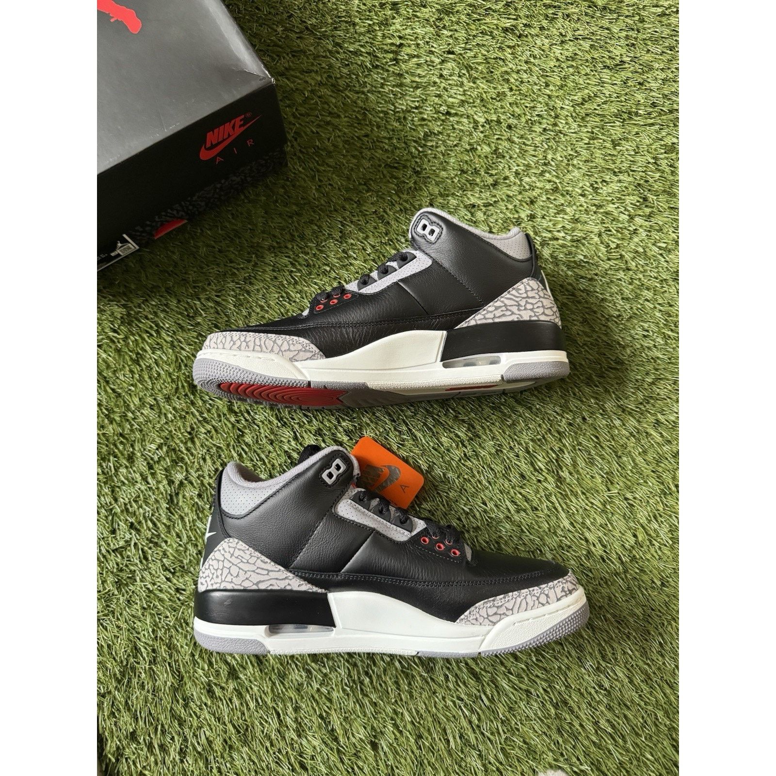 Jordan Brand Air Jordan 3 Retro OG 2024 Black Cement Size 9 Men’s Size US 9 / EU 42 - 2 Thumbnail