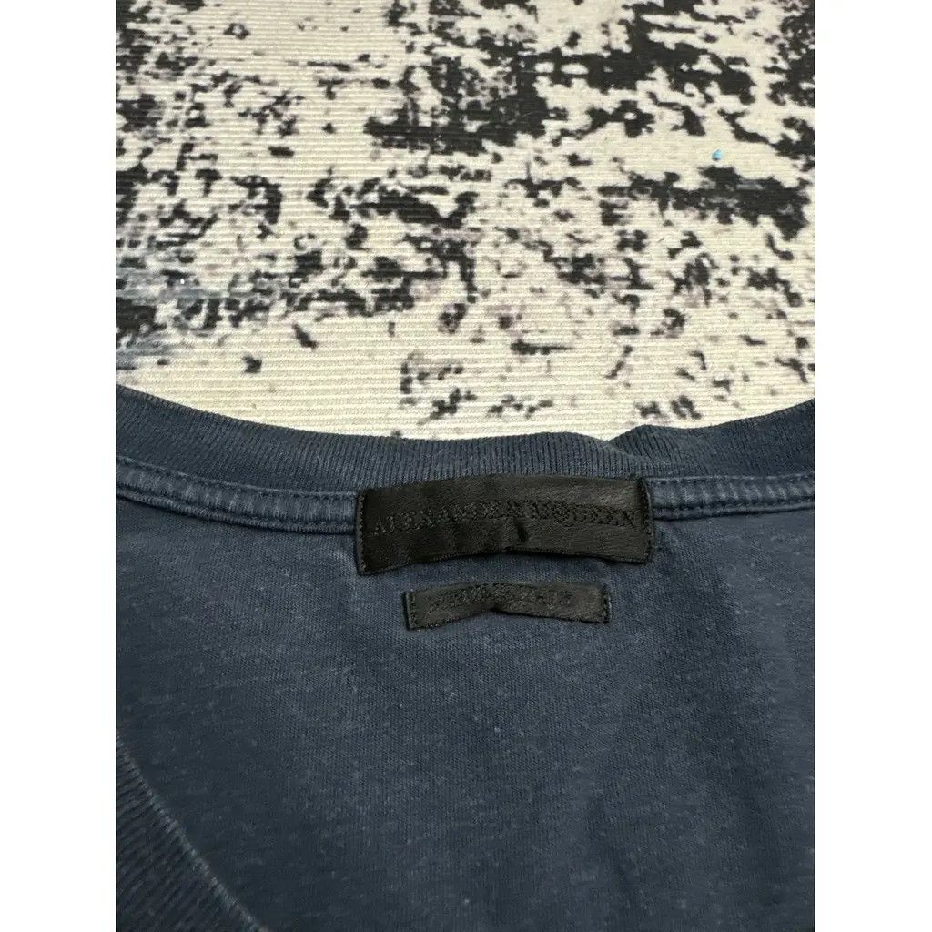 Alexander McQueen Alexander McQueen Tshirt Navy Size L Size US L / EU 52-54 / 3 - 5 Thumbnail