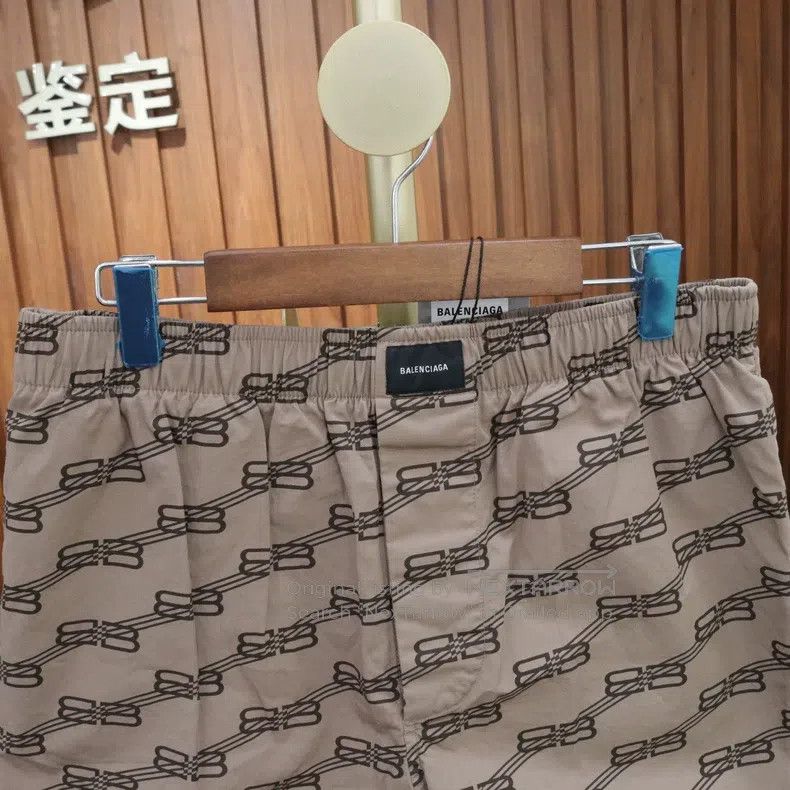 Balenciaga Balenciaga Women's Casual Hot Pants Size 35" - 3 Thumbnail
