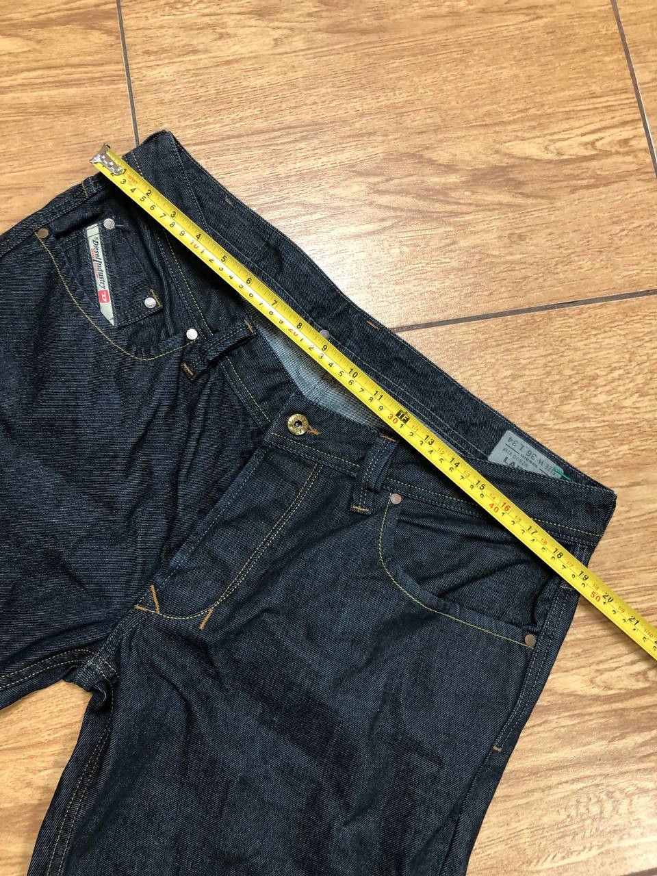 Diesel × Japanese Brand Dirty Painted Distressed Thrashed Faded Baggy Jeans Y2K Size US 36 / EU 52 - 13 Thumbnail