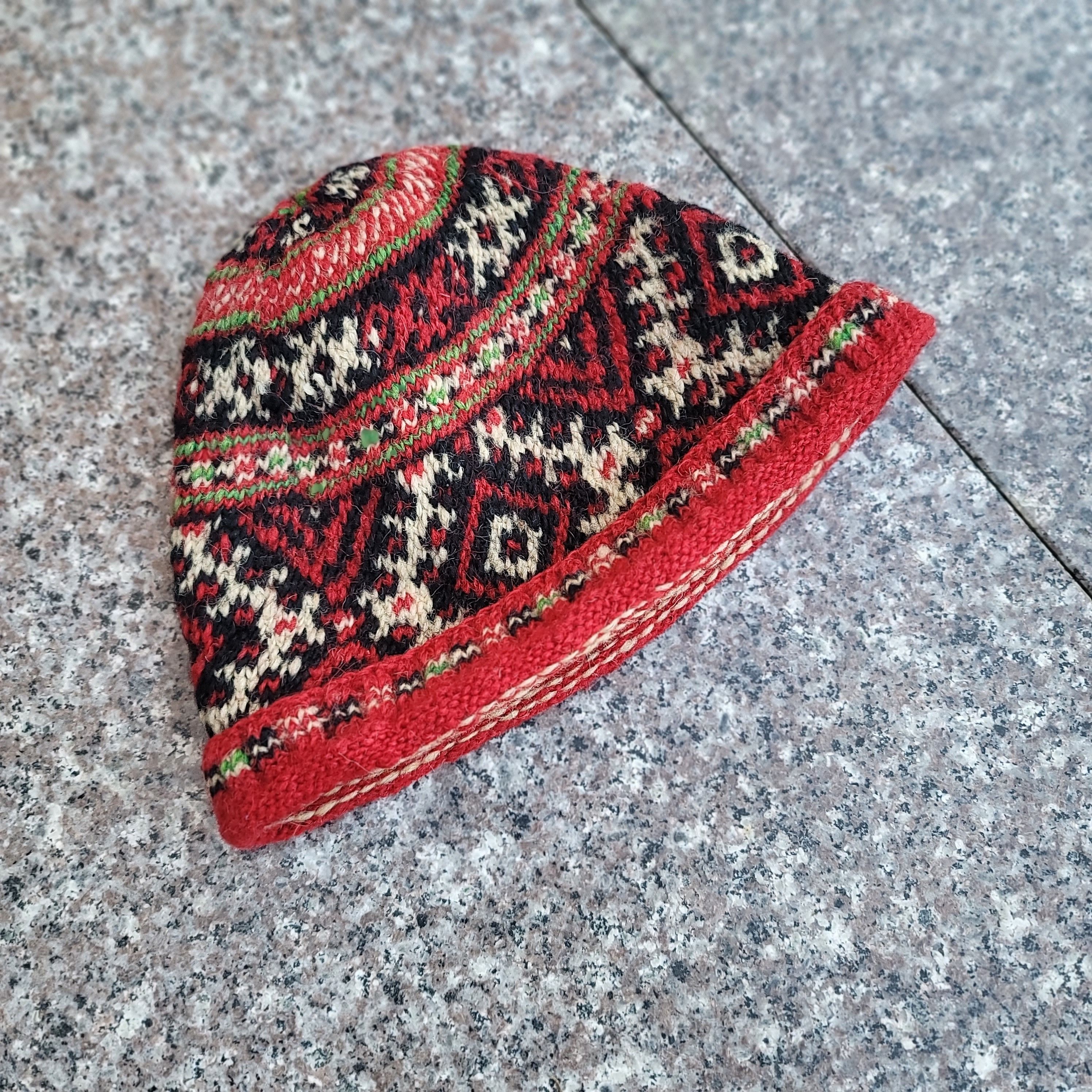 Handmade Hand-knitted wool beanie hat Size ONE SIZE - 1 Thumbnail