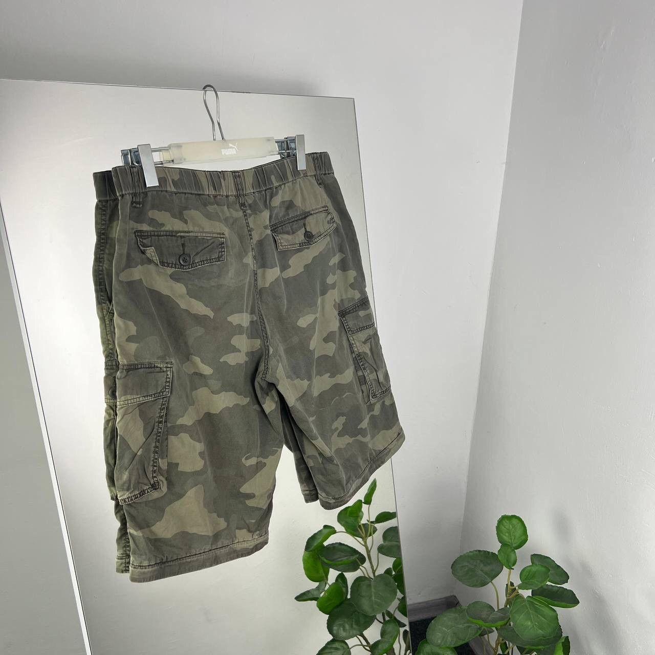 Japanese Brand Cargo Shorts Vintage Camo Uniqlo Y2K Style Baggy Size US 36 / EU 52 - 2 Thumbnail