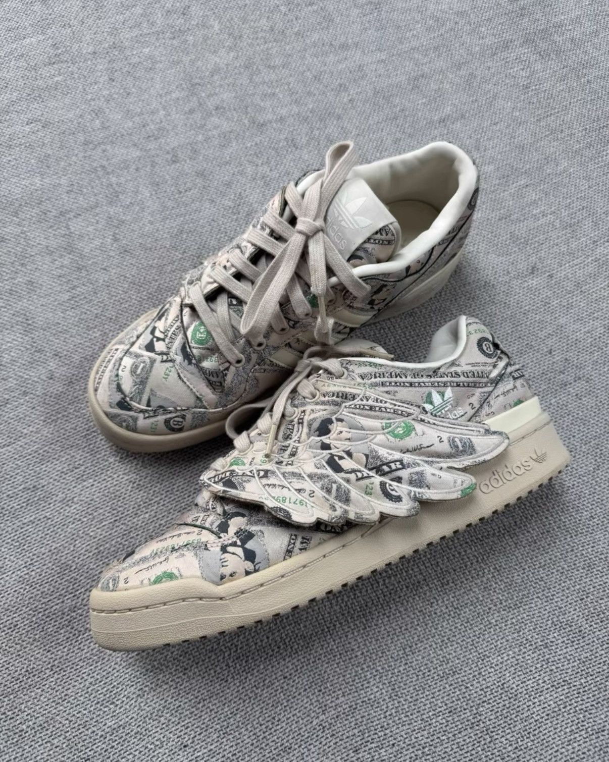 Adidas Adidas Jeremy Scott Wings All-Over Dollar Print GX6393 K37 Size US 8 / EU 41 - 2 Thumbnail