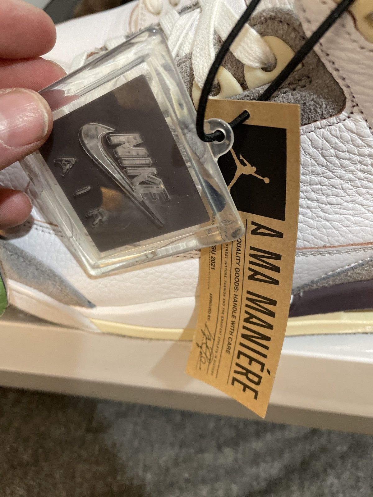 A Ma Maniere Air Jordan 3 A Maniere Size 11.5M/13W Size US 11.5 / EU 44-45 - 6 Thumbnail